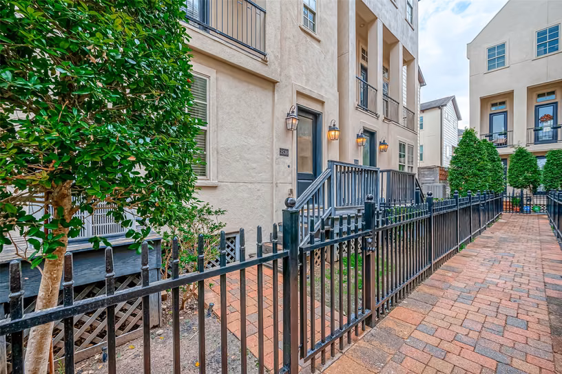 Photo of 2520 Sherwin Street, Houston, TX 77007
