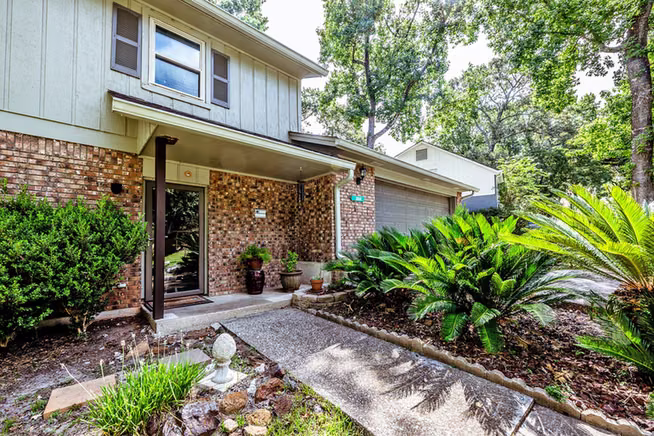 Photo 6 of 1850 Rollingwood Drive, Huntsville, TX