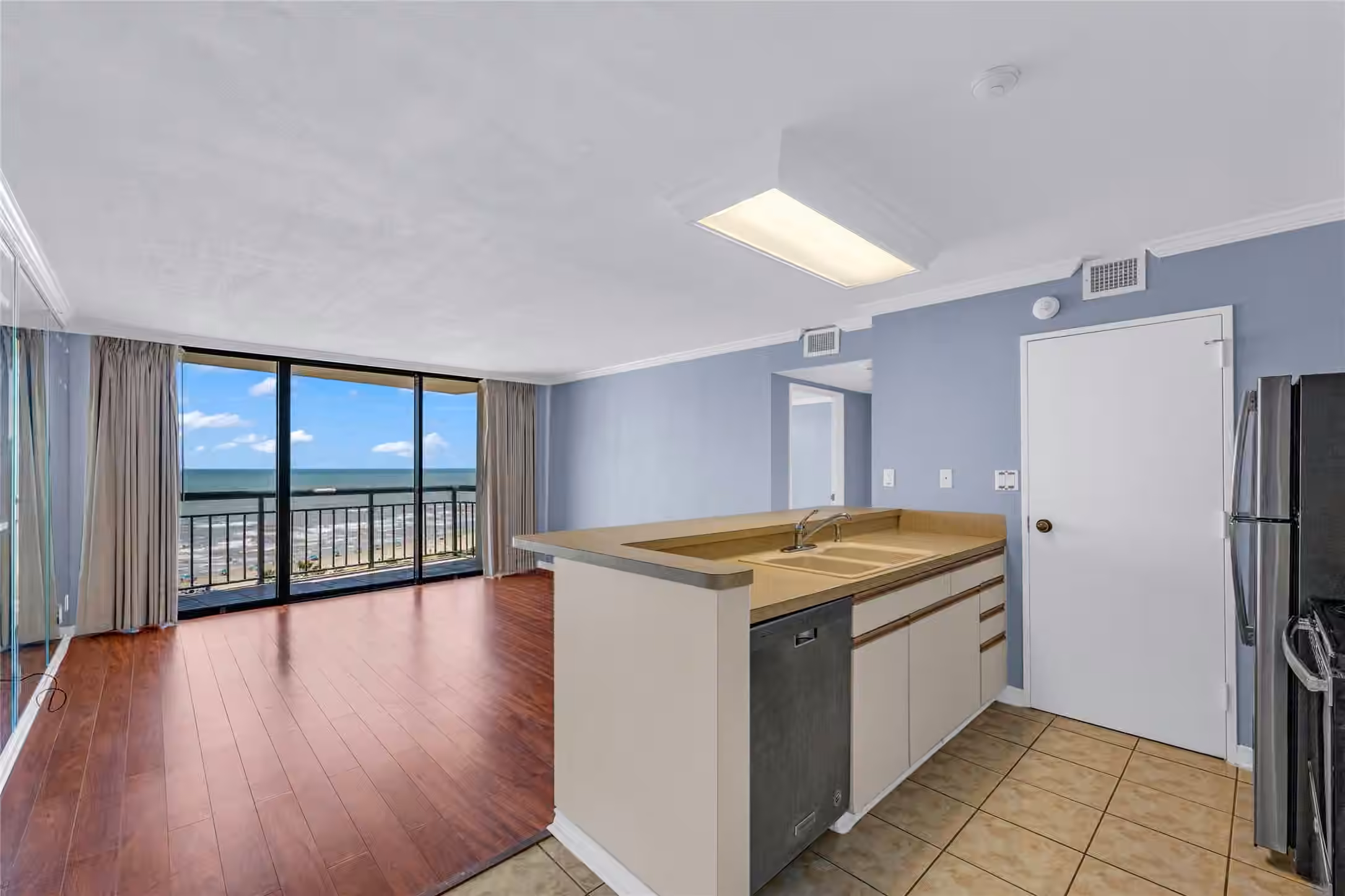 Photo 5 of 5220 Seawall Boulevard 1034, Galveston, TX
