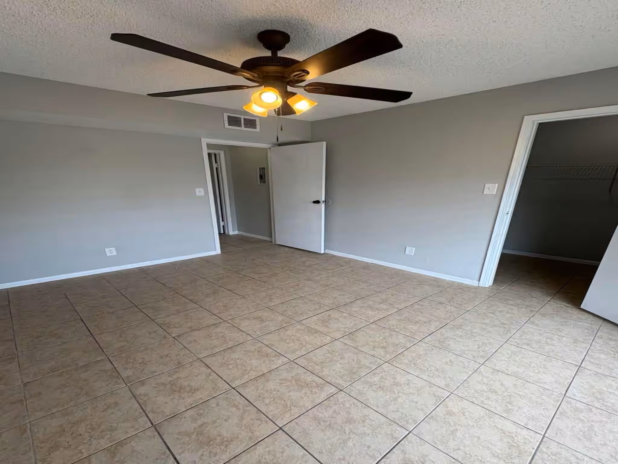 Photo 5 of 10101 S Gessner Road 515, Houston, TX