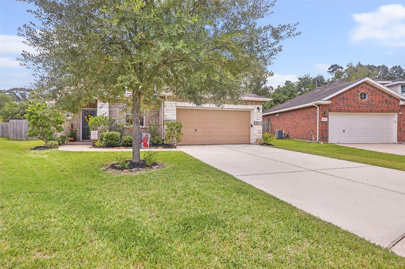 Photo 2 of 16519 River Wood Court, Crosby, TX