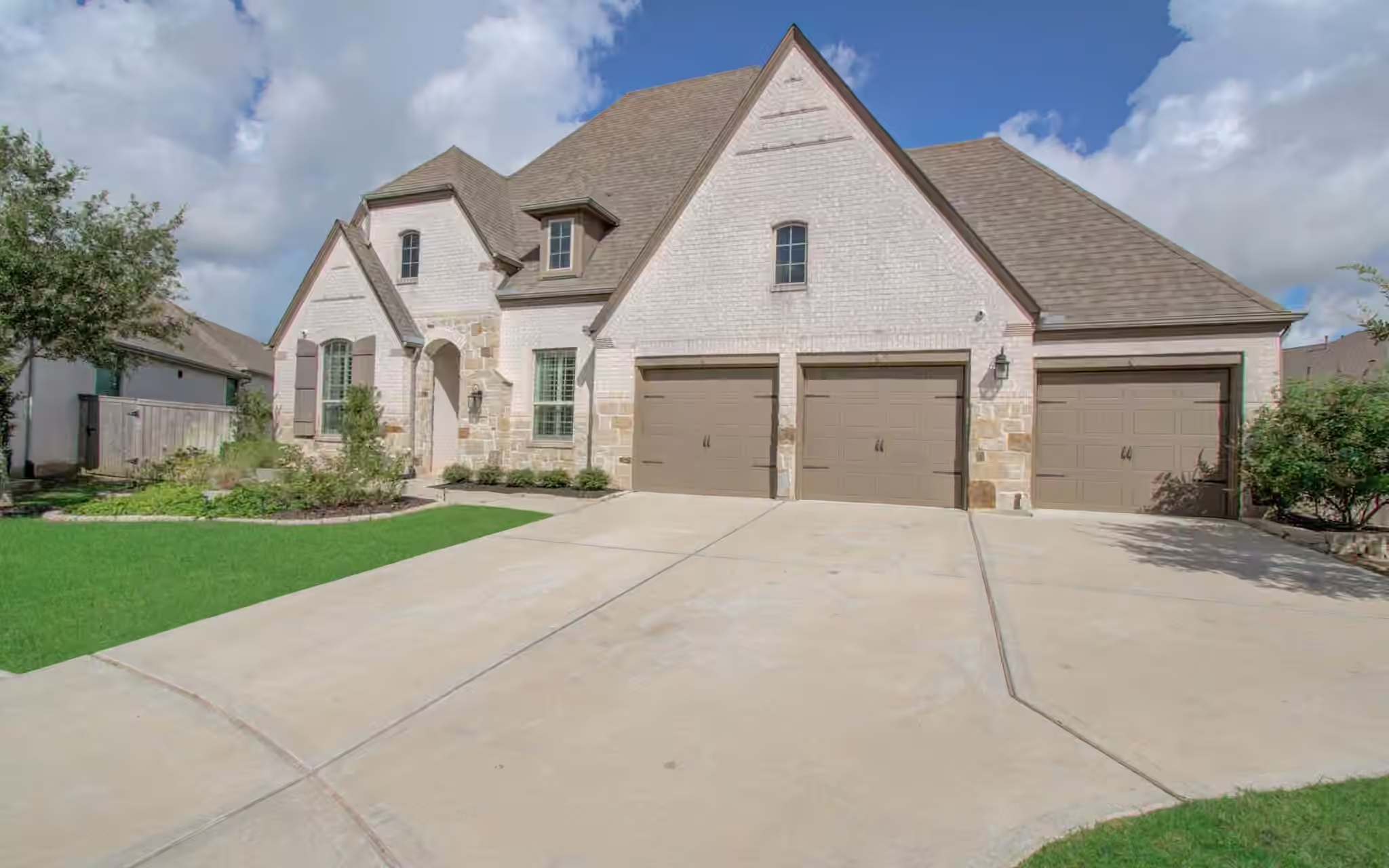 Photo 4 of 30414 Garden Ridge Court, Fulshear, TX