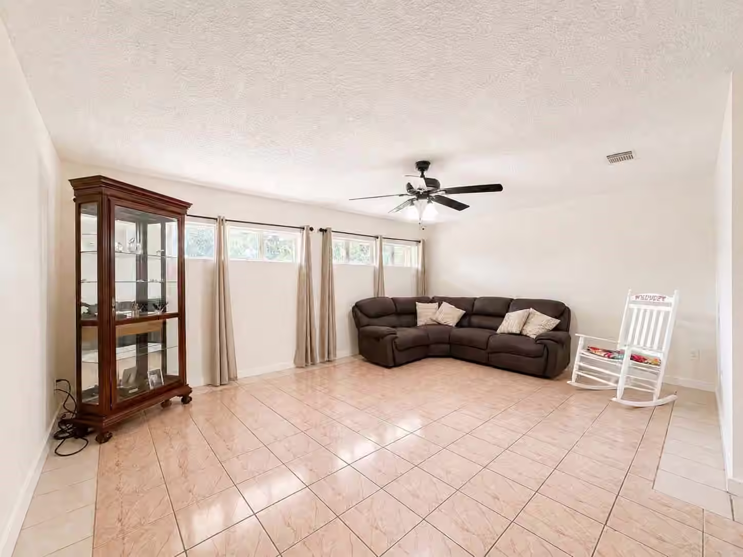 Photo 4 of 12711 Cooperstown Drive, Houston, TX