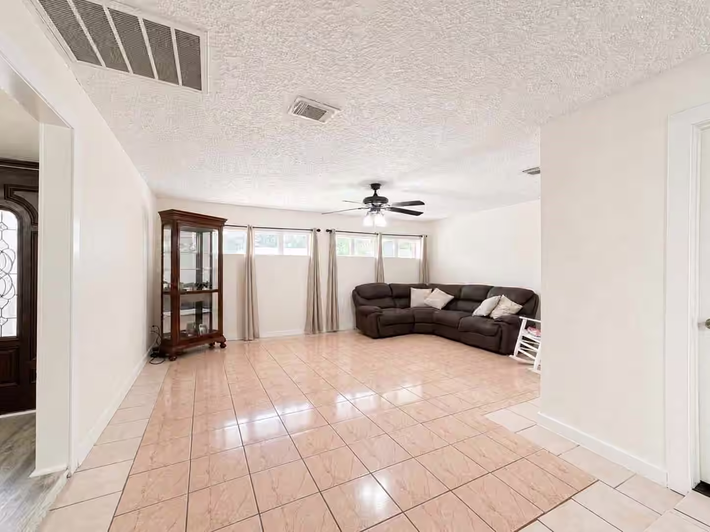 Photo 5 of 12711 Cooperstown Drive, Houston, TX