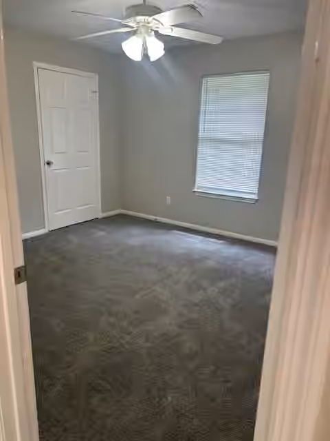 Photo 6 of 10440 Royal Adrian Drive, Conroe, TX
