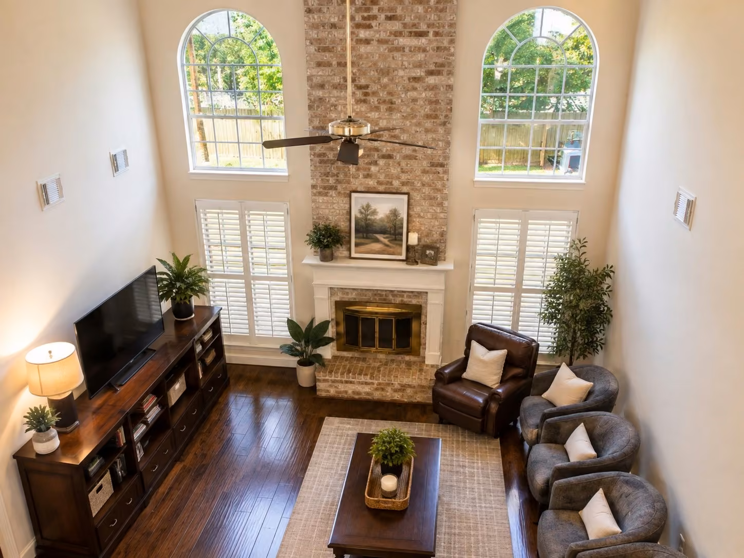 Photo 4 of 12126 Cypresswood Drive, Houston, TX