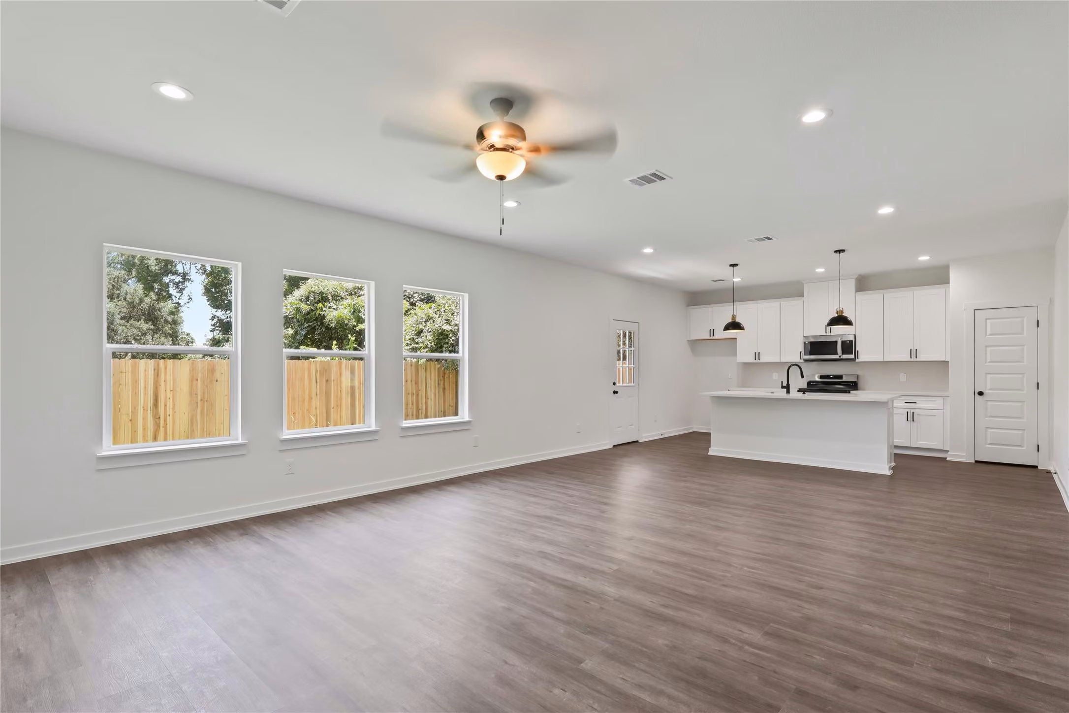 Photo 5 of 5815 Woodrow Street, Texas City, TX