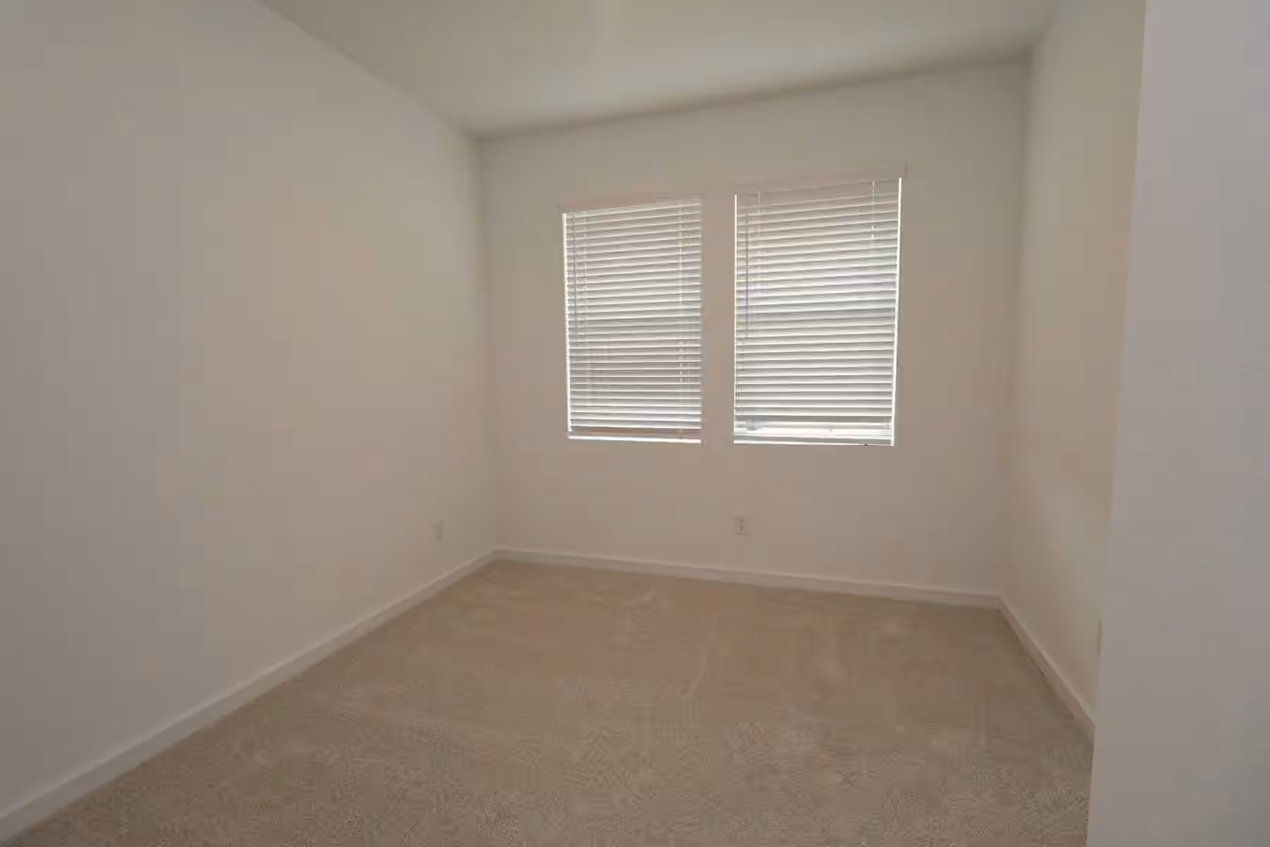 Photo 4 of 432 East Rose Marie Lane, Montgomery, TX