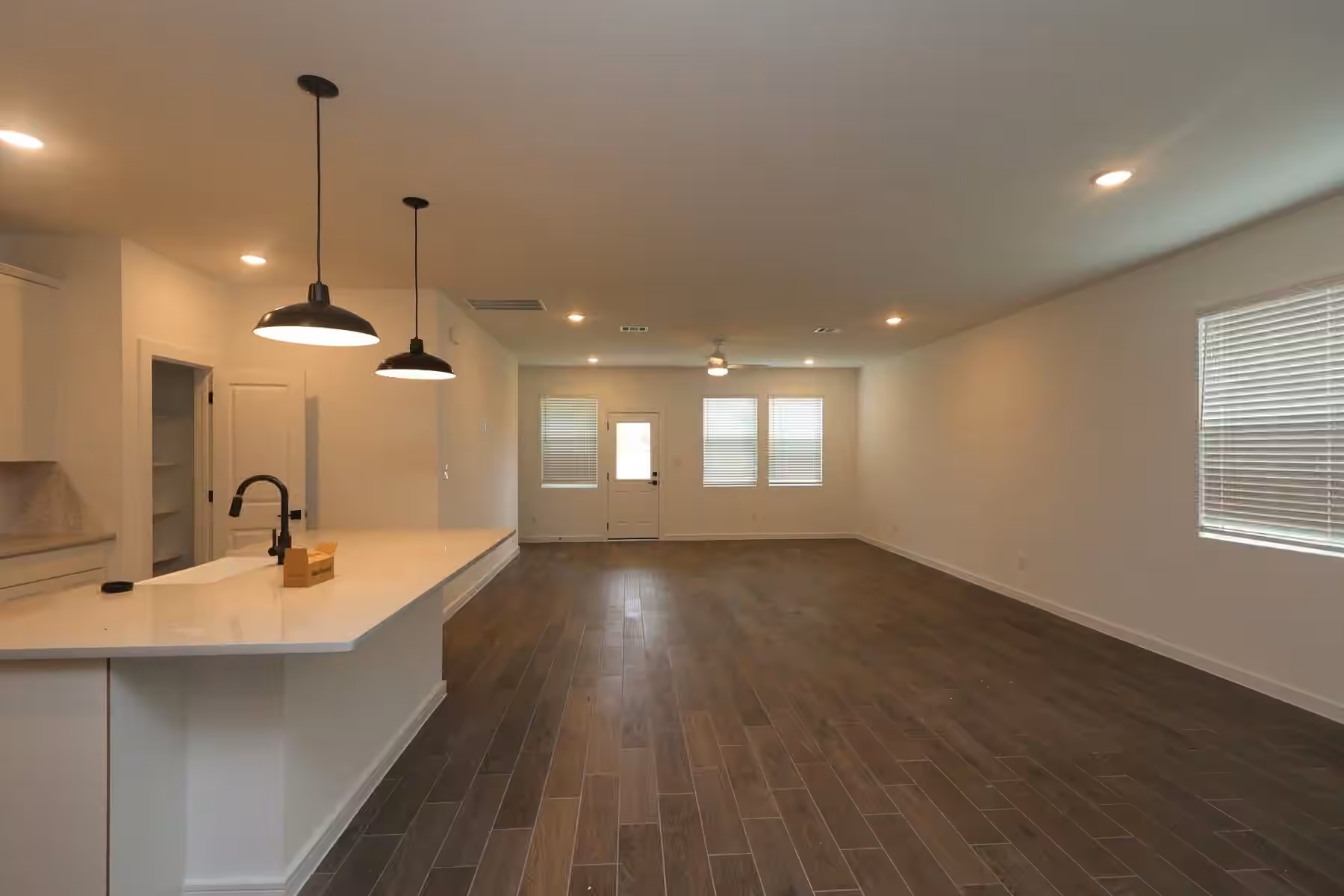 Photo 7 of 432 East Rose Marie Lane, Montgomery, TX