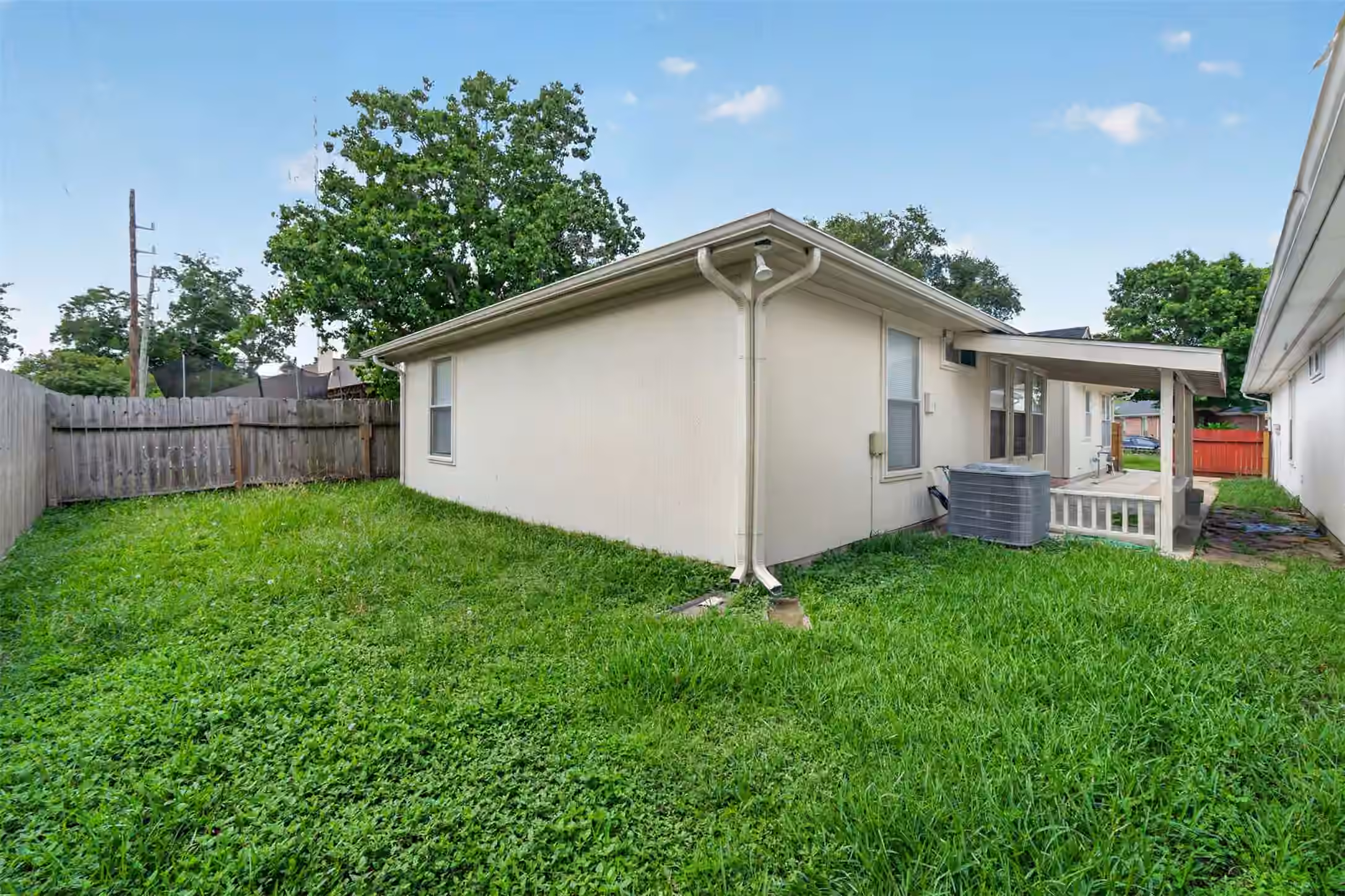 Photo 7 of 5443 Evergreen Canyon Road, Houston, TX