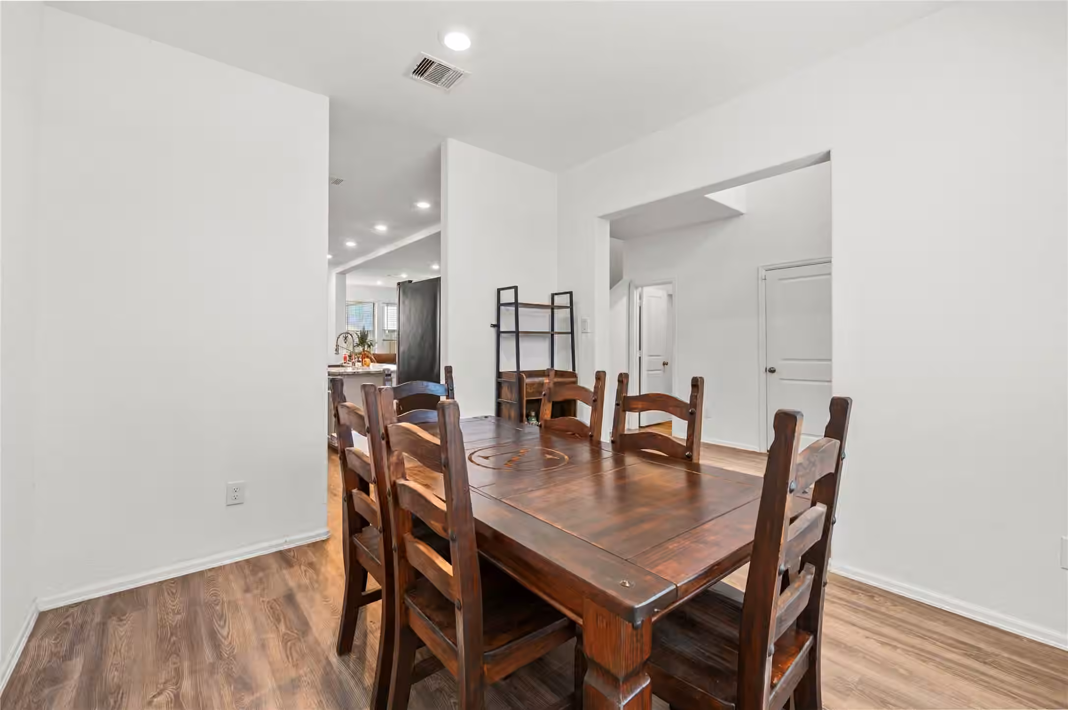 Photo 6 of 736 Scenic Lake Drive, La Marque, TX