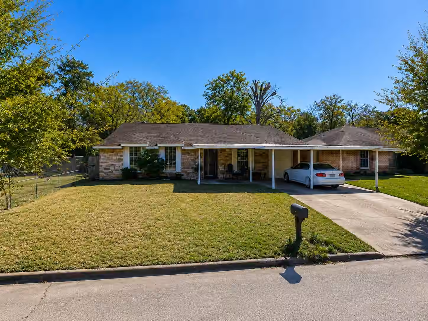 Photo 6 of 6406 Tautenhahn Road, Houston, TX