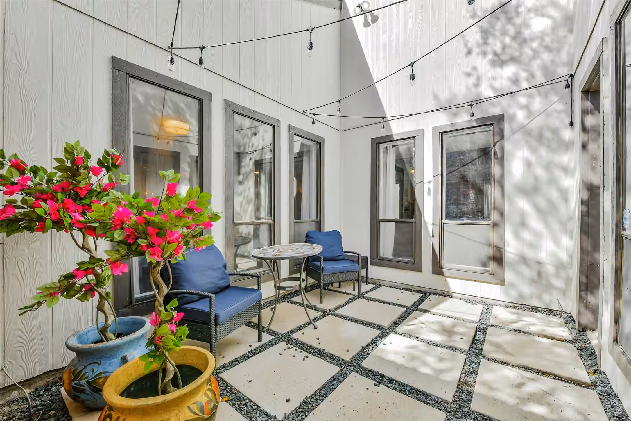 Photo 3 of 15719 Stonehaven Drive, Houston, TX