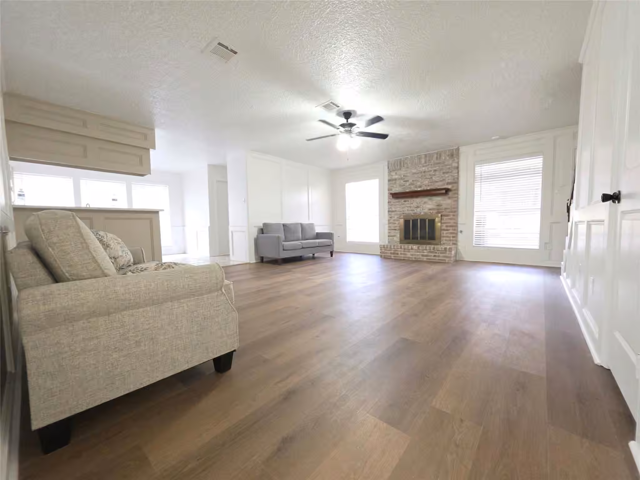 Photo 7 of 4707 Bradstone Drive, Houston, TX