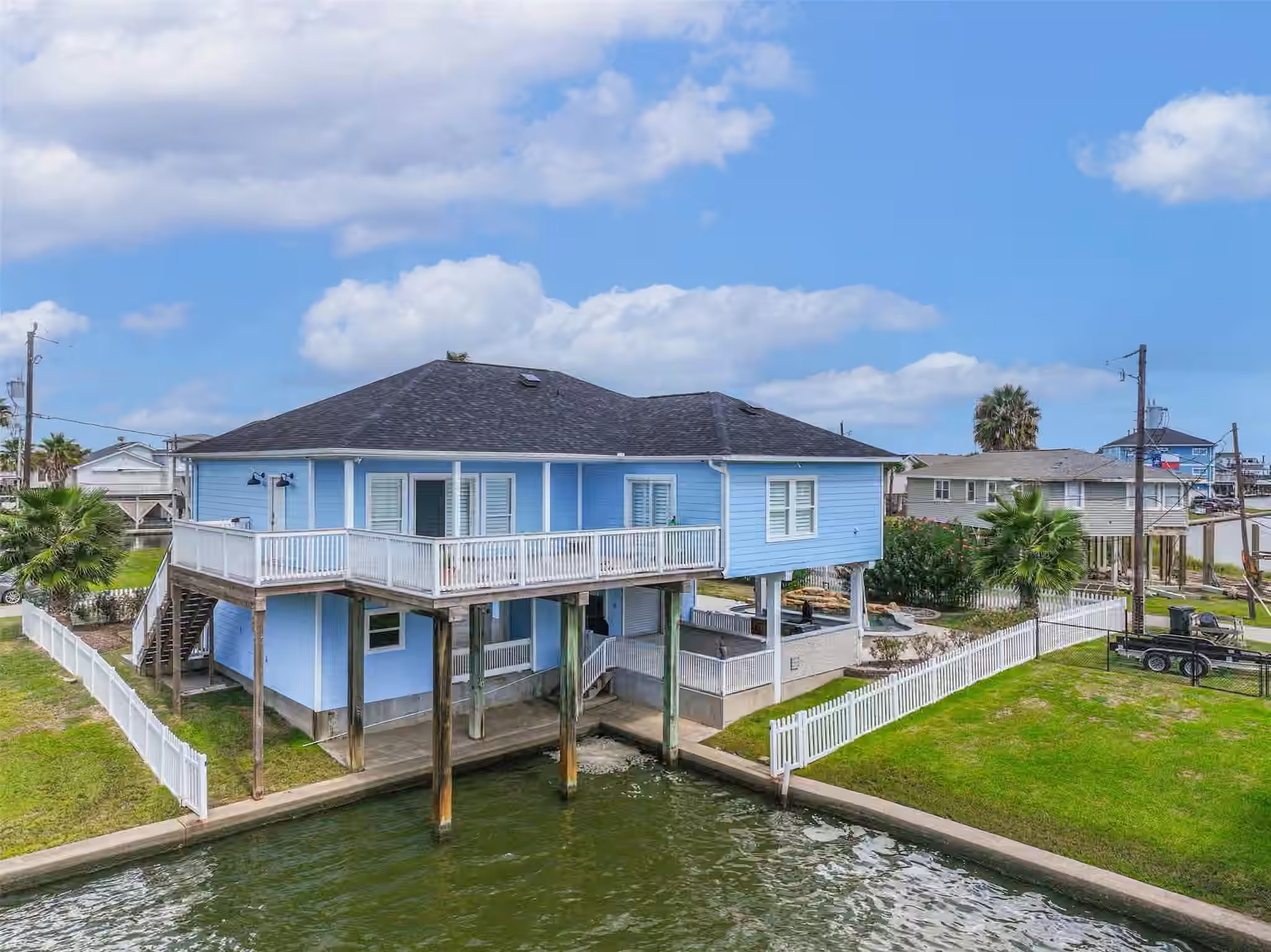 Photo 2 of 16611 Pompano Way, Galveston, TX