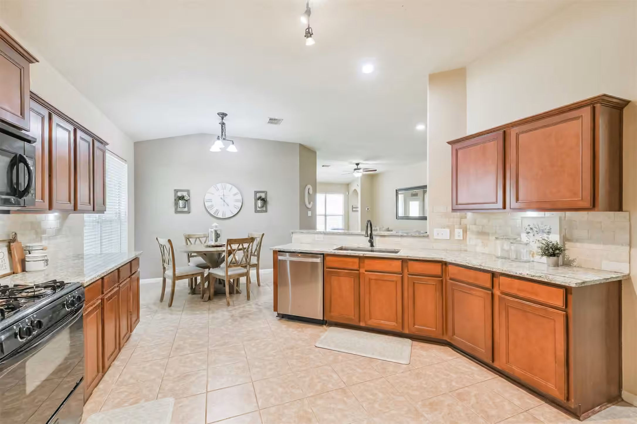 Photo 6 of 16103 Spur Canyon Court, Cypress, TX