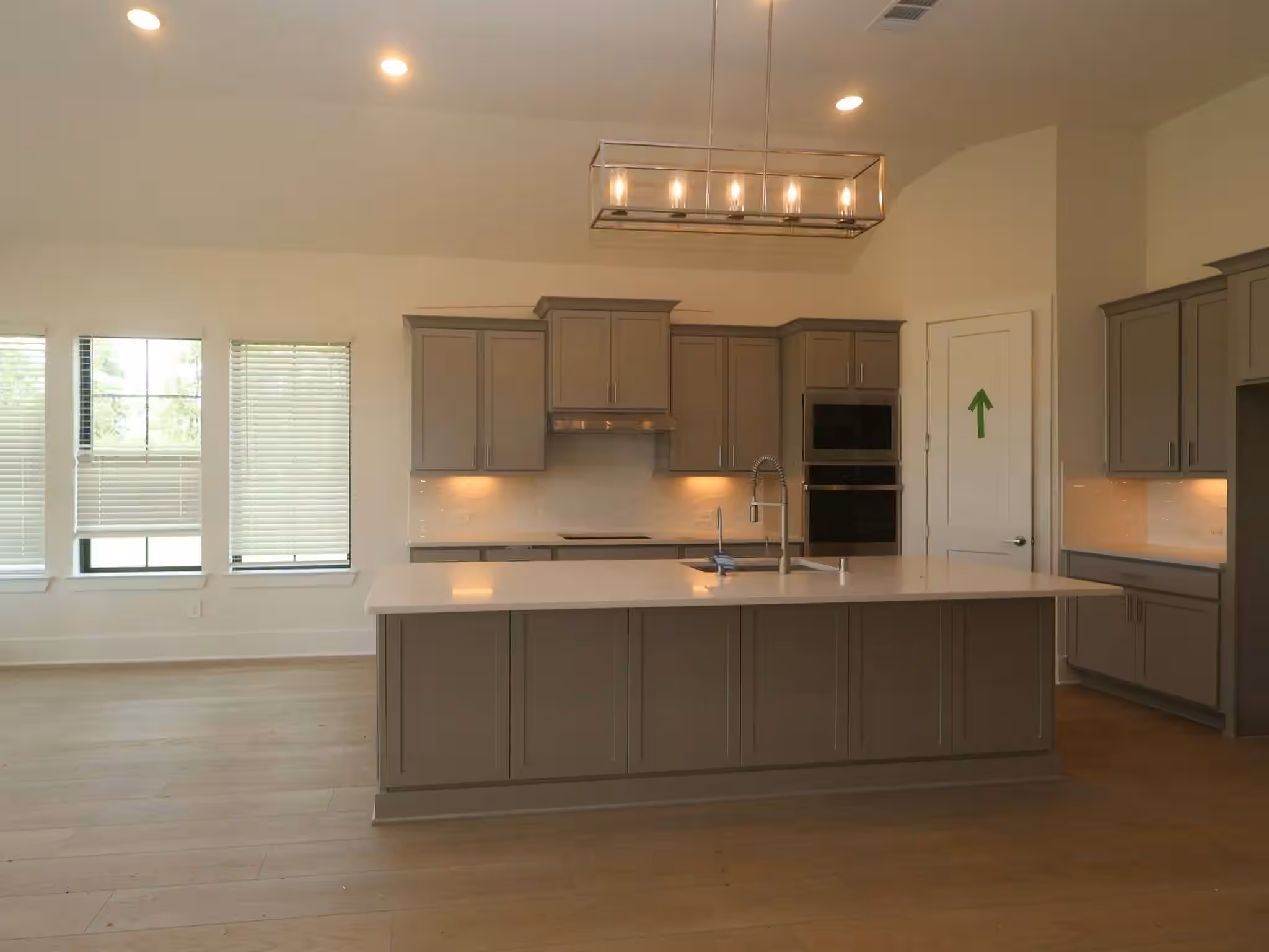 Photo 3 of 16582 Gaines Glen Lane, Montgomery, TX