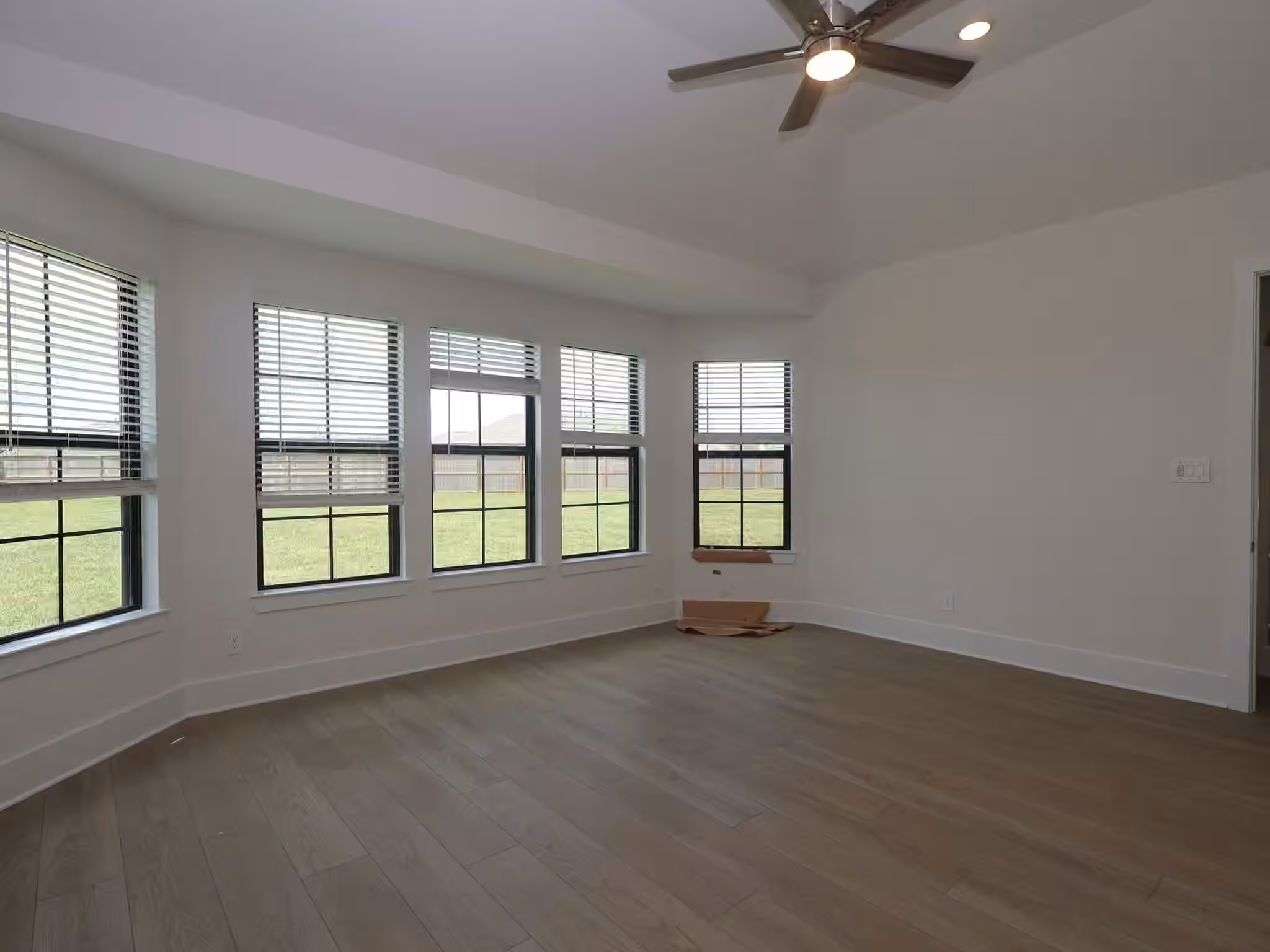 Photo 5 of 16582 Gaines Glen Lane, Montgomery, TX