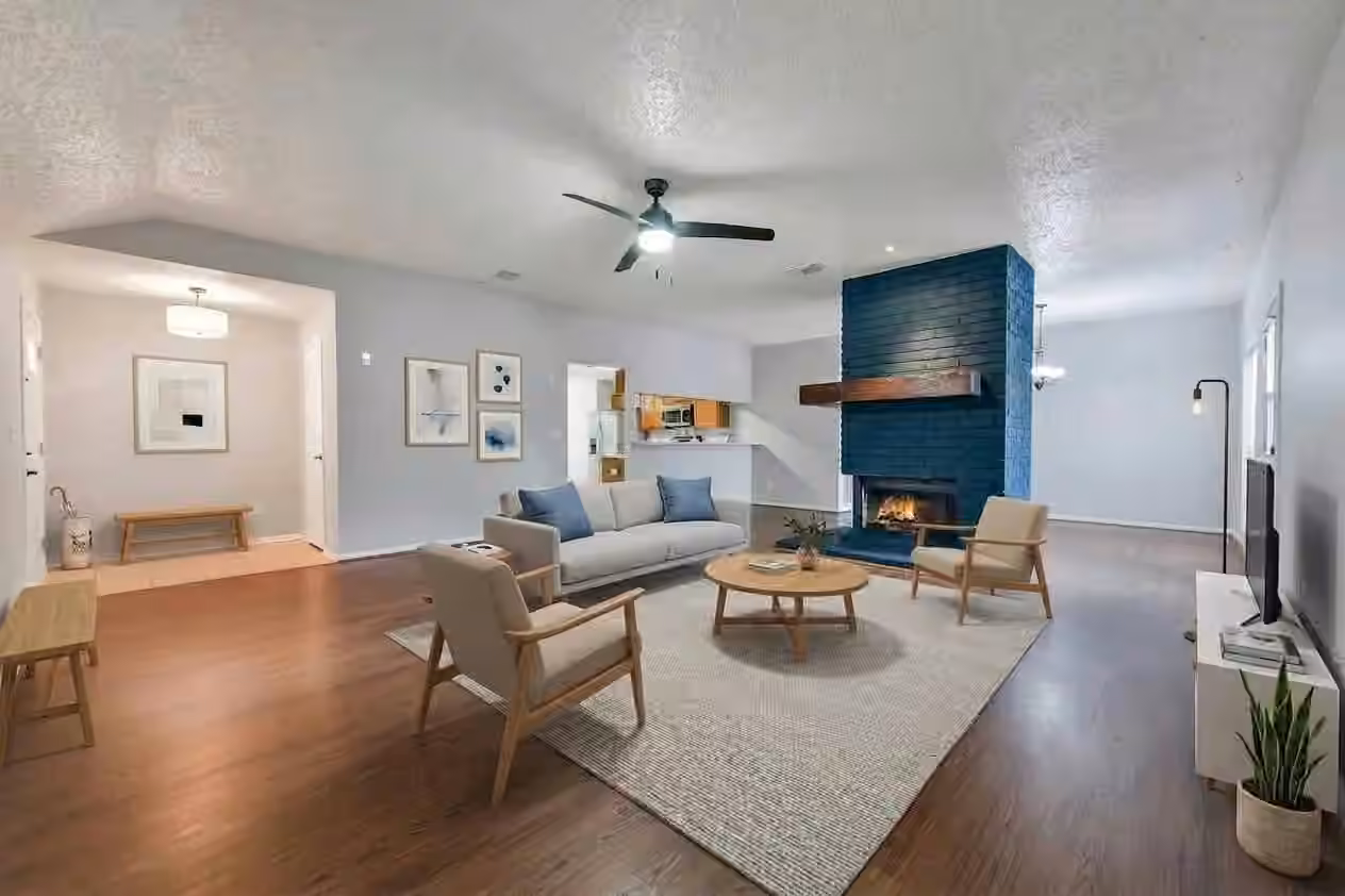Photo 2 of 2708 Glendale Drive, Pearland, TX