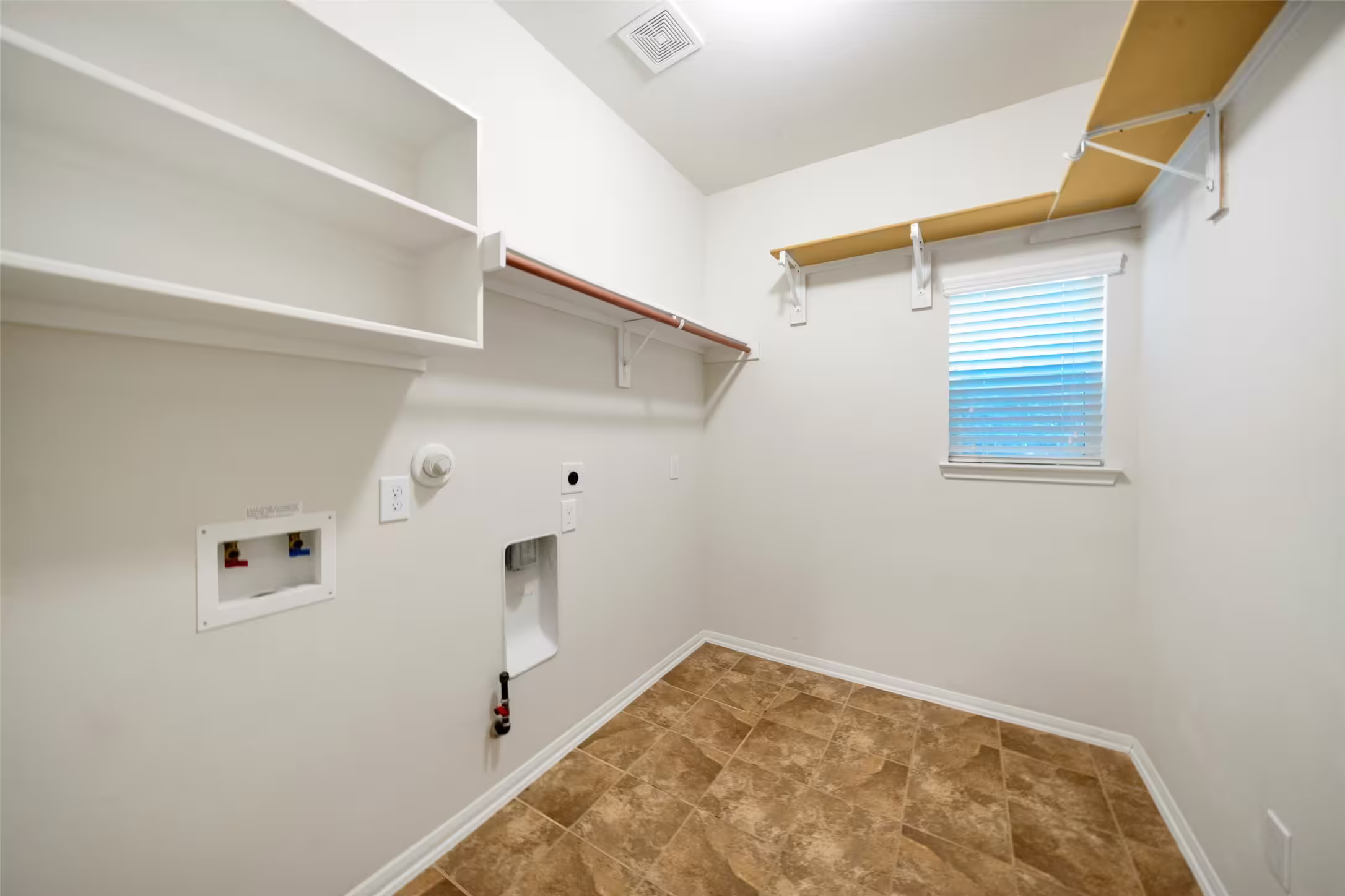Photo 5 of 4411 Graceland Drive, Deer Park, TX