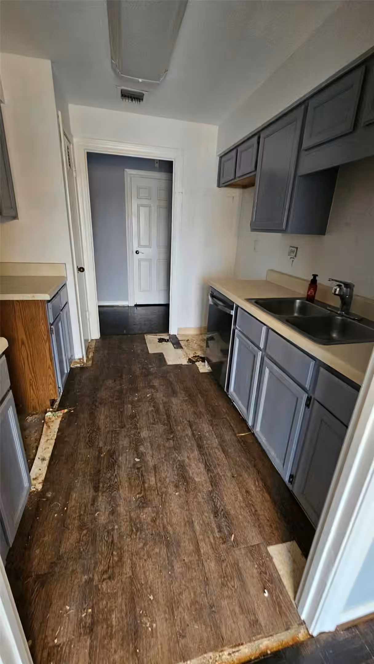 Photo 5 of 661 Bering Drive 407, Houston, TX