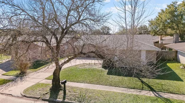 Photo 2 of 16915 Clan Macgregor Drive, Houston, TX