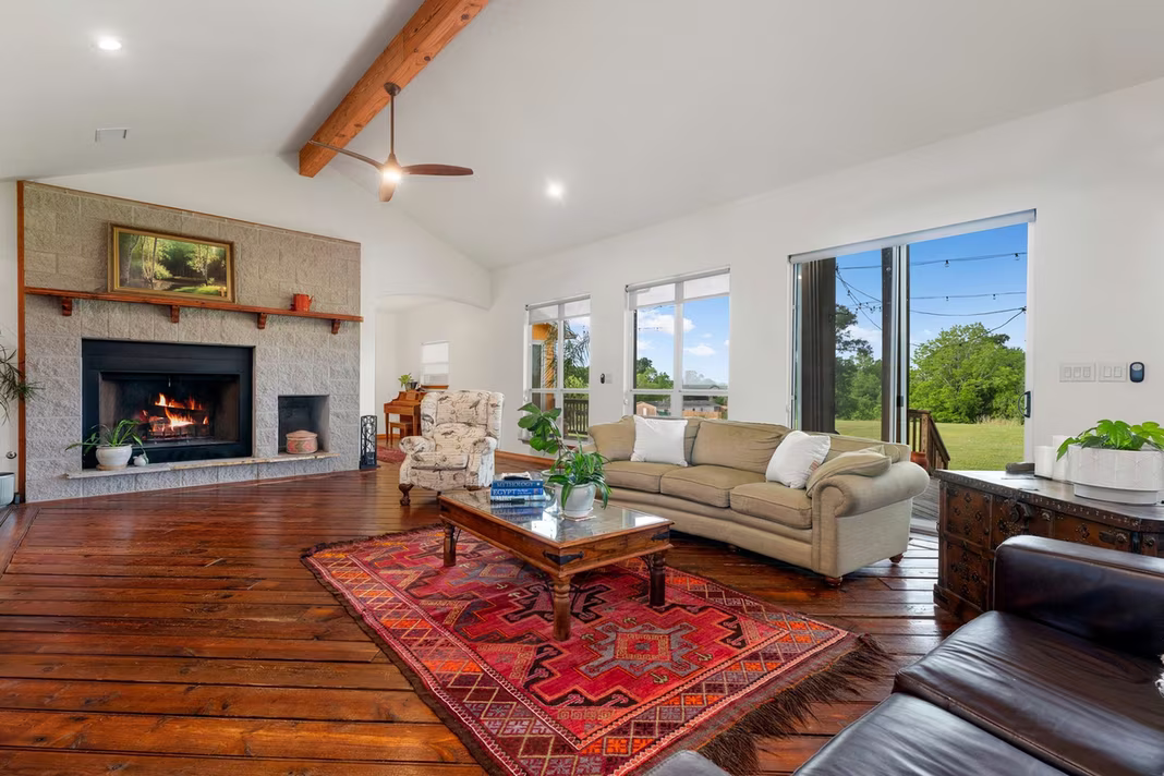 Photo 4 of 4569 Gloster Lane, Sealy, TX