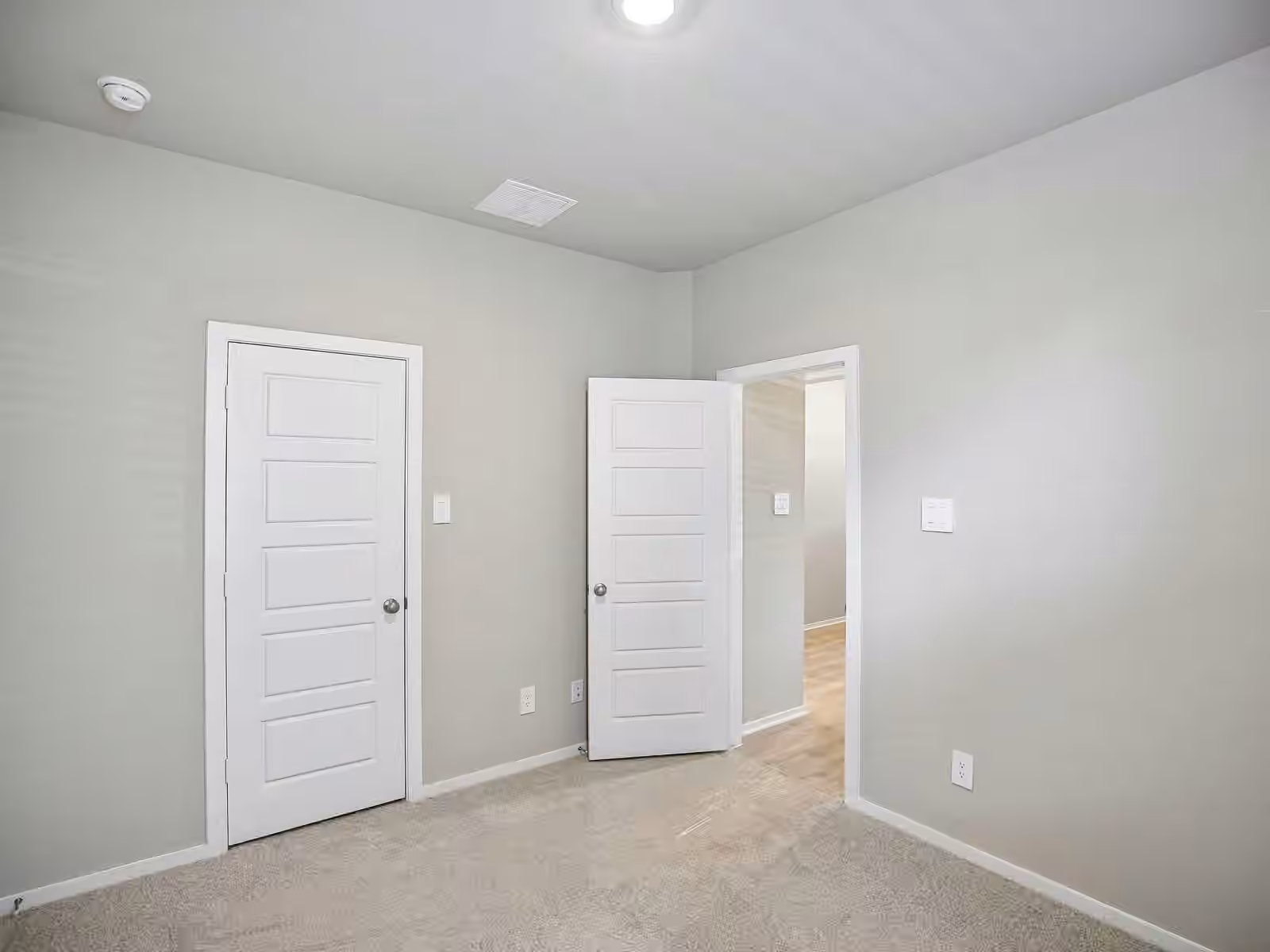 Photo 7 of 415 Gram Hill Drive, Montgomery, TX