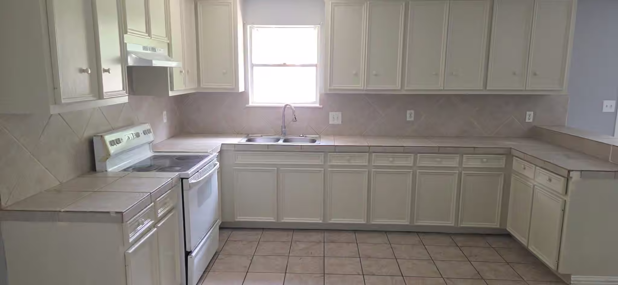 Photo 3 of 9606 Wind Flower Lane, Houston, TX