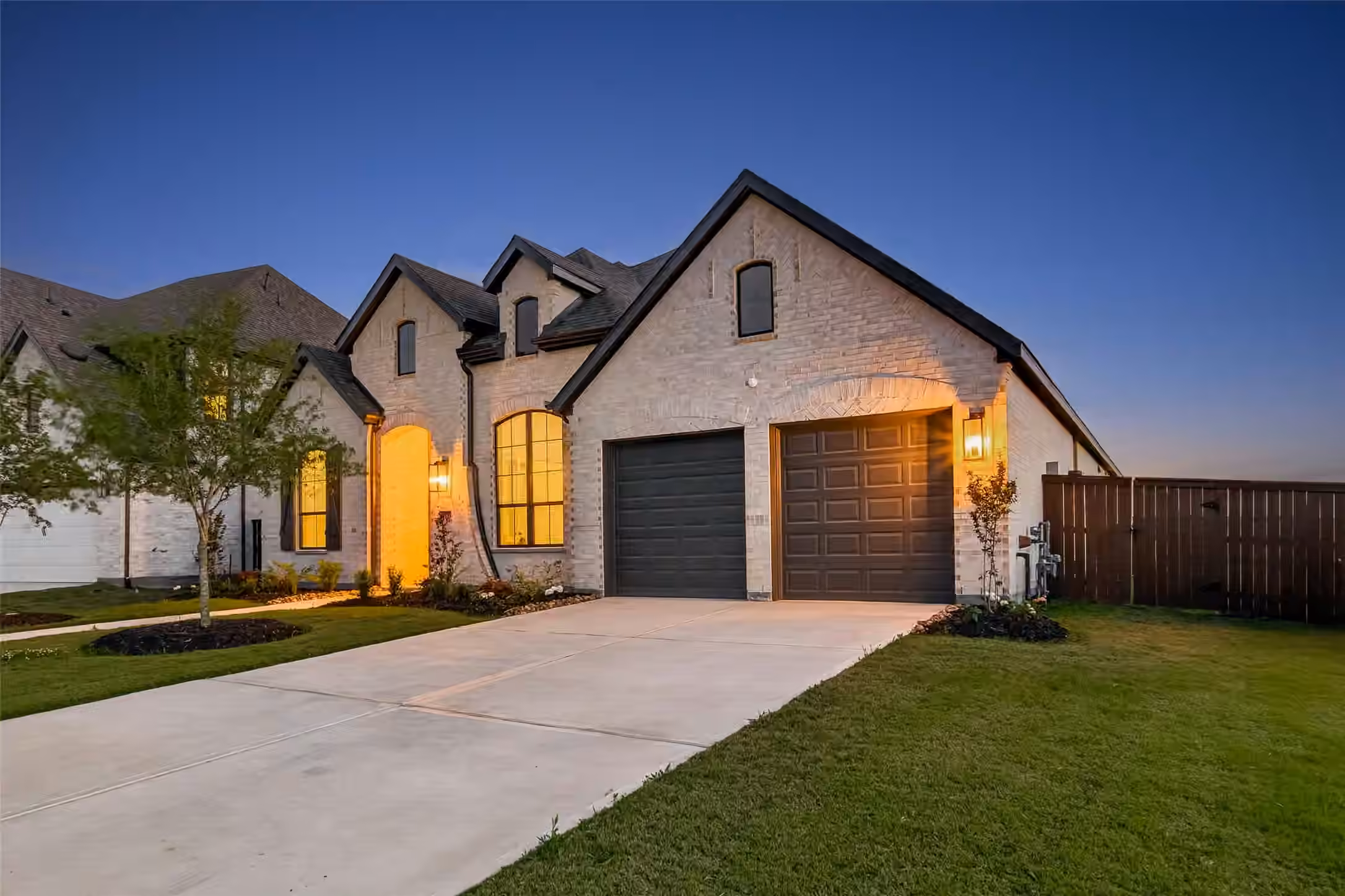 Photo 2 of 8818 Blue Grotto Lane, Manvel, TX