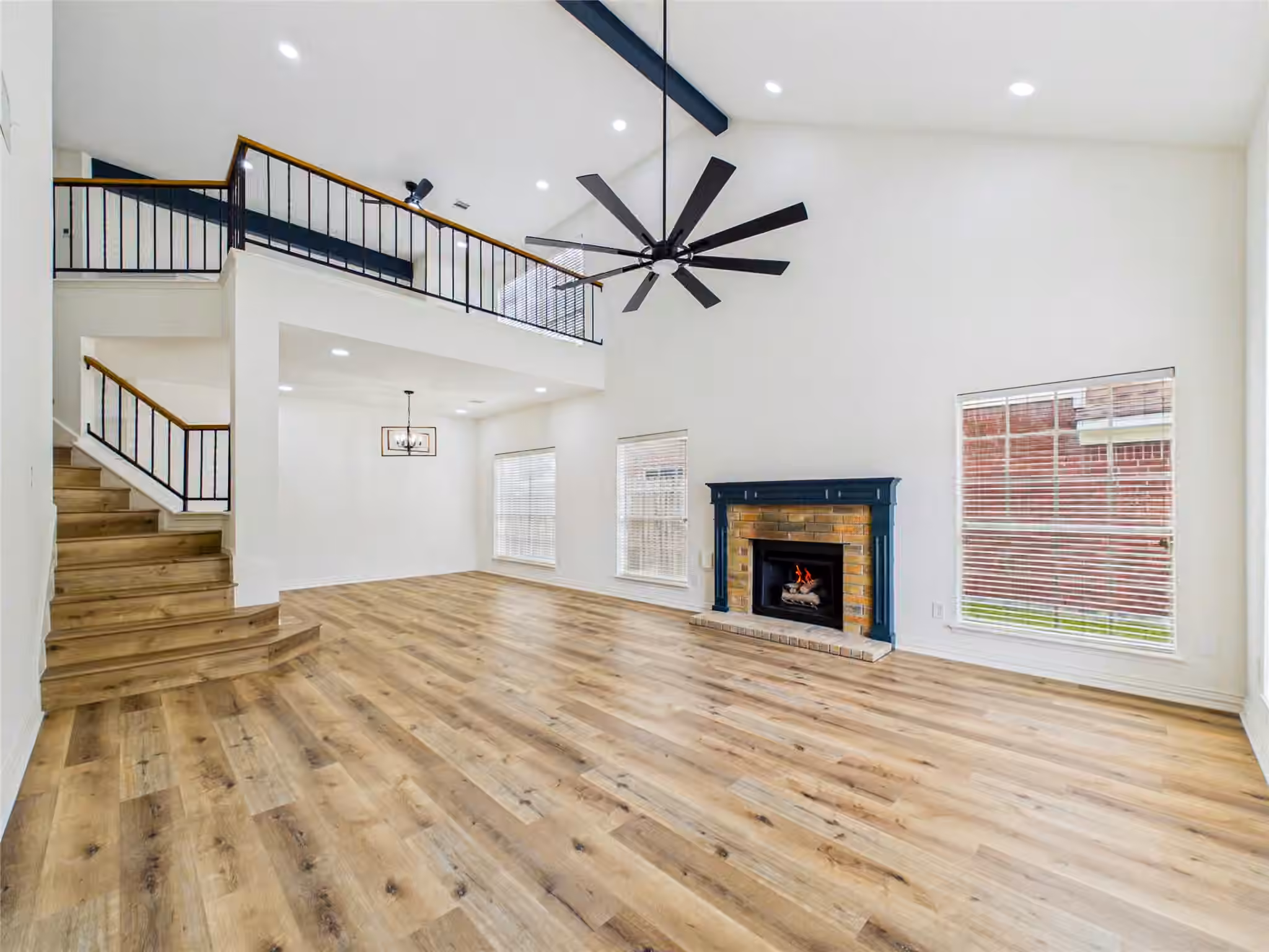 Photo 5 of 1922 Tipperary Drive, Deer Park, TX