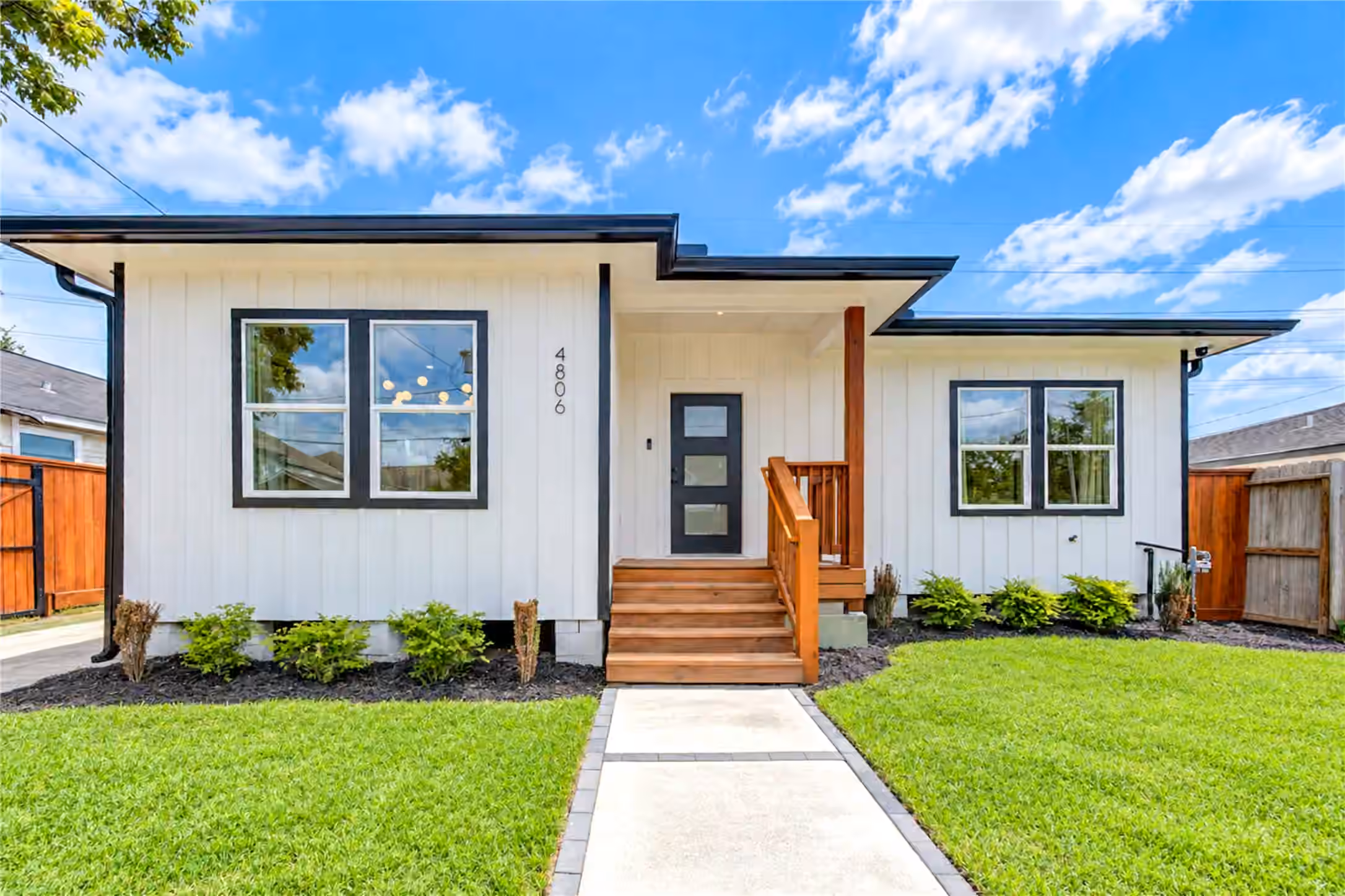 Photo 2 of 4806 Hardy Street, Houston, TX
