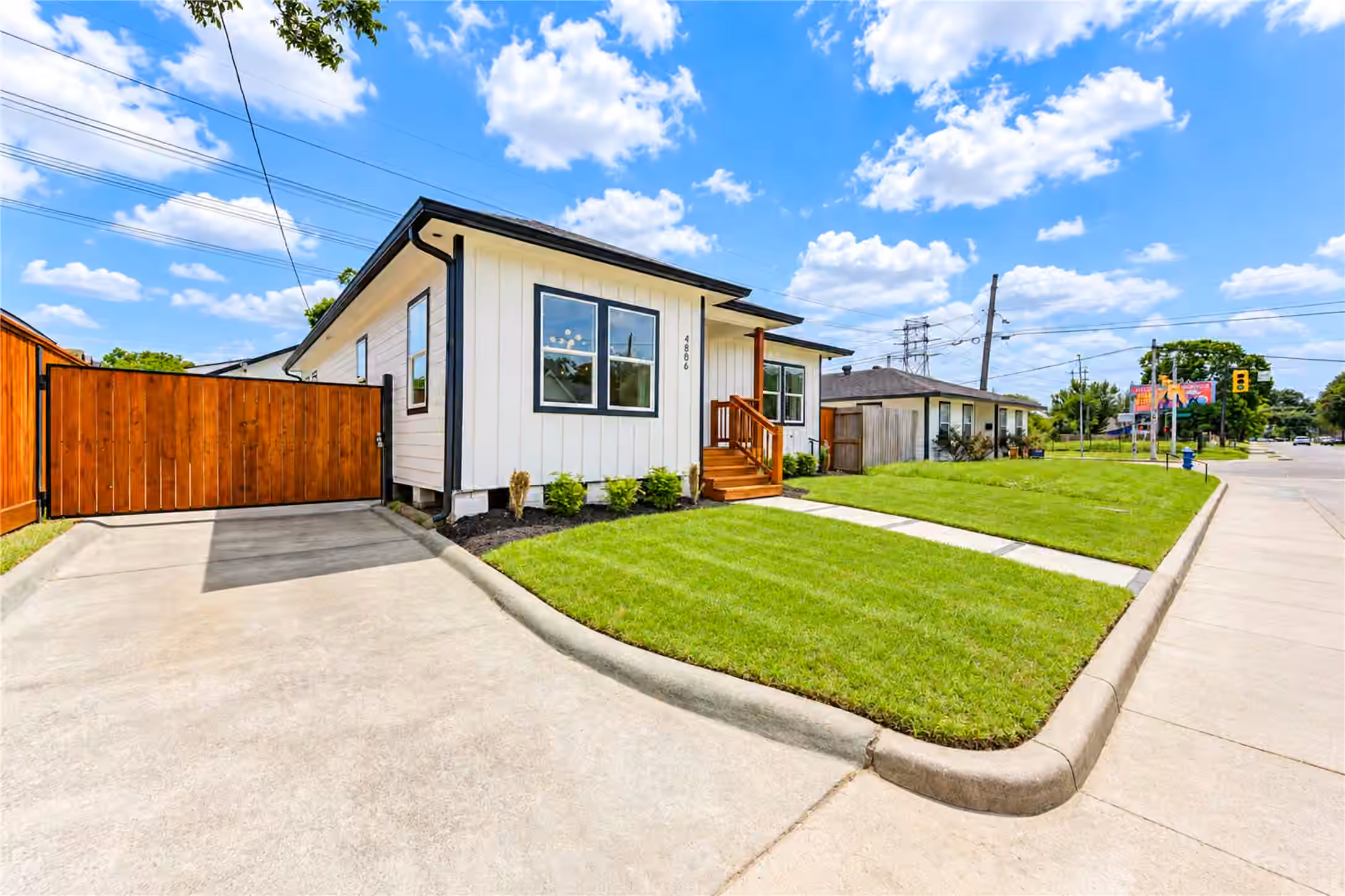 Photo 4 of 4806 Hardy Street, Houston, TX