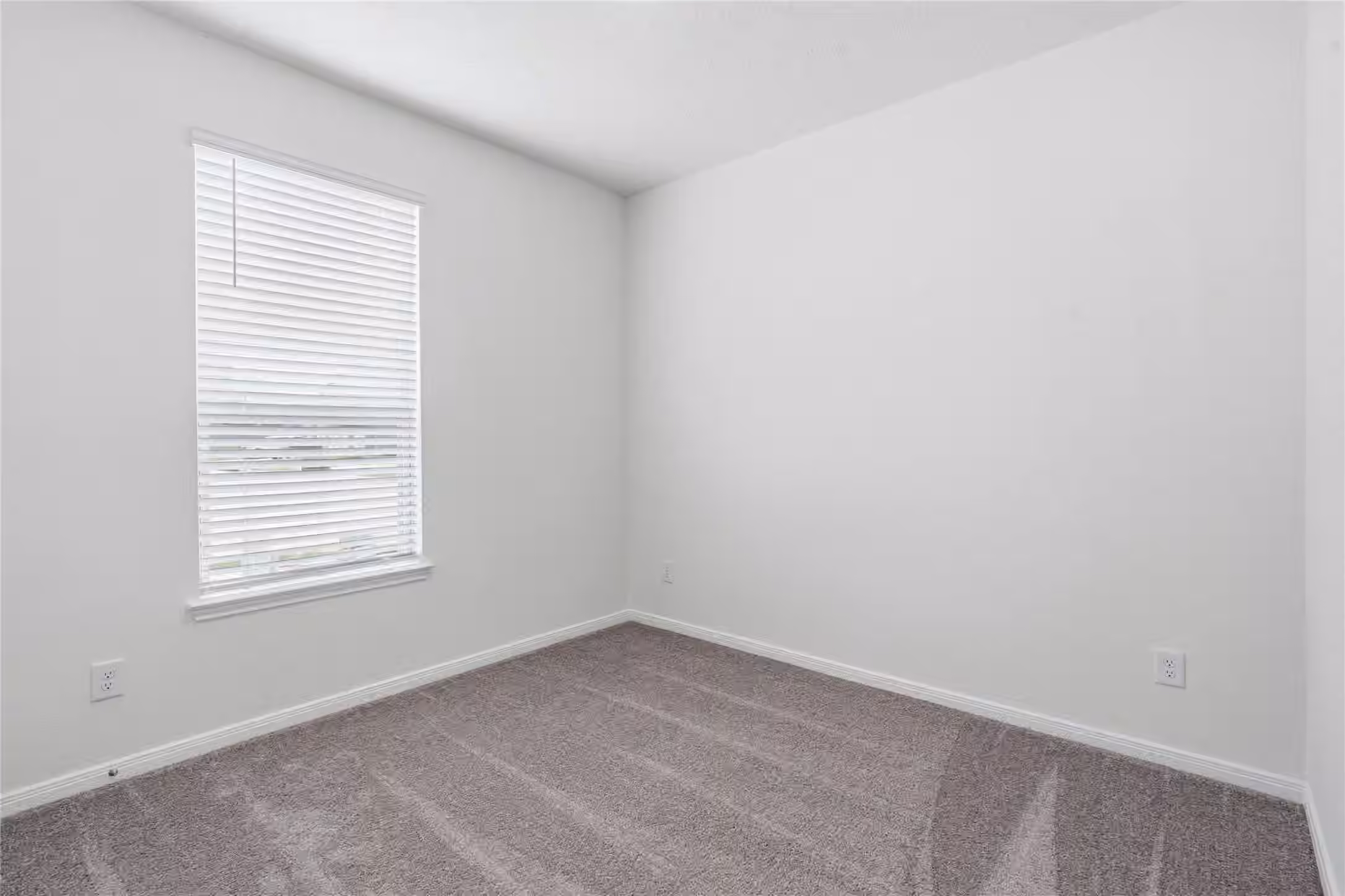 Photo 5 of 4805 Seven Oaks Lane, Conroe, TX
