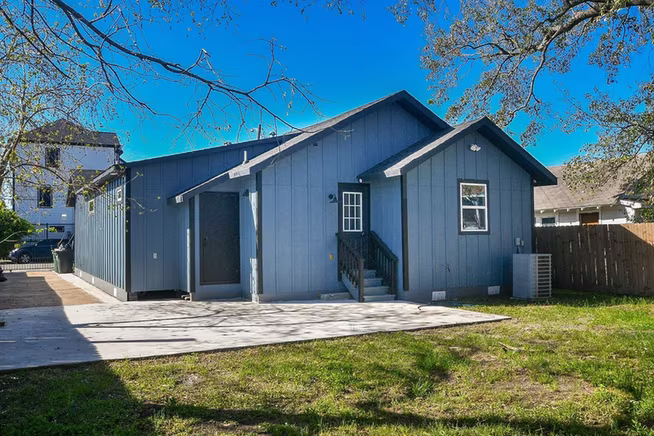 Photo 6 of 4407 Oats Street, Houston, TX