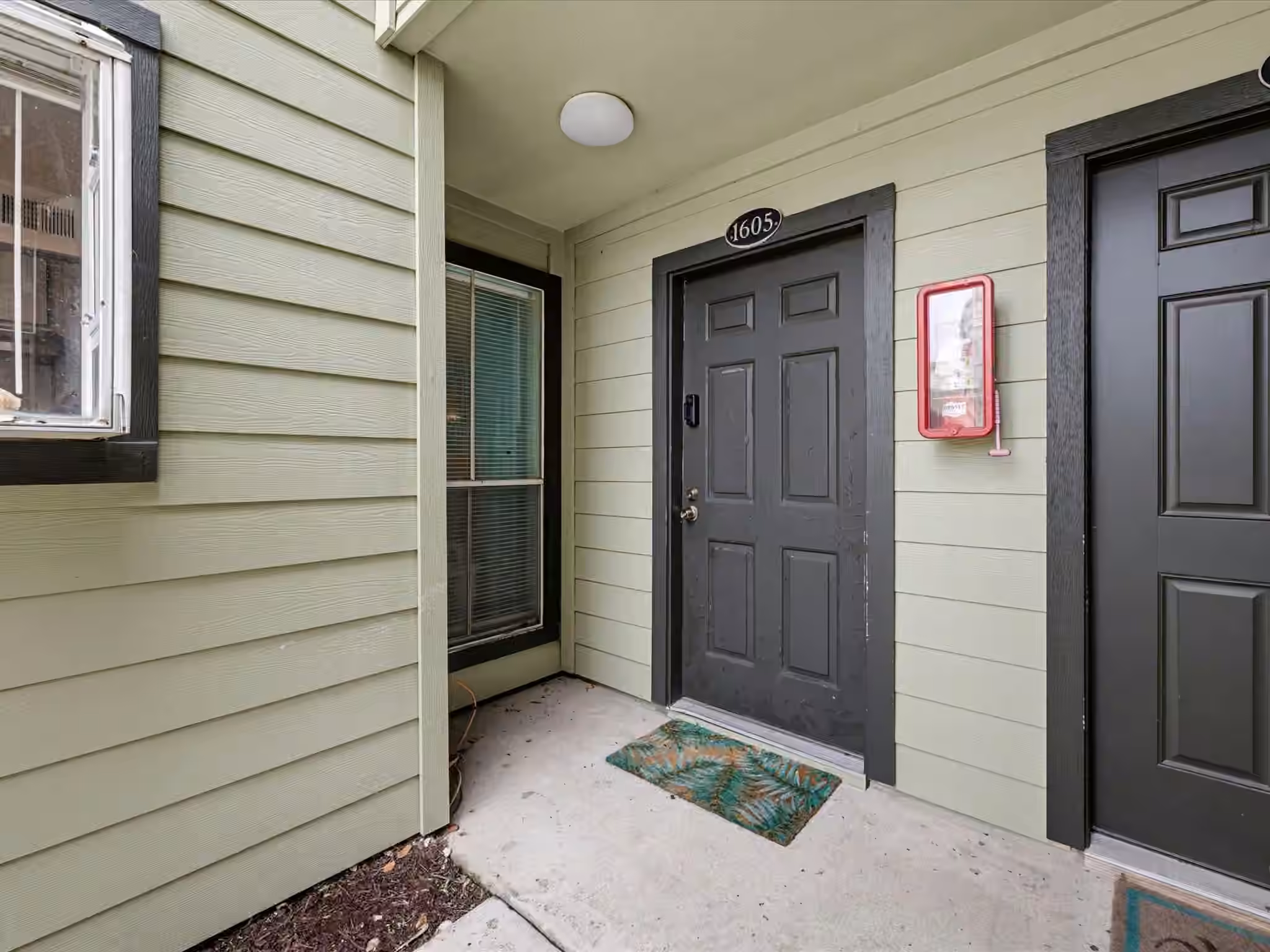 Photo 4 of 18800 Egret Bay Boulevard 1605, Webster, TX