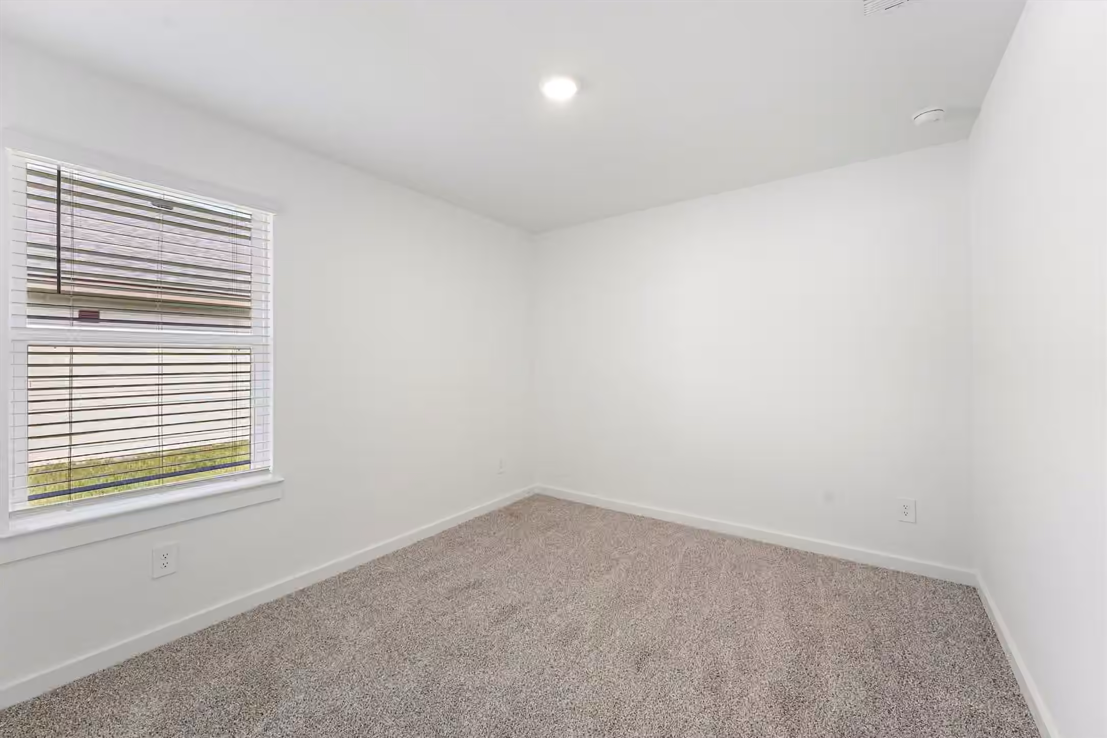 Photo 4 of 1106 Rayburn Drive, Rosharon, TX