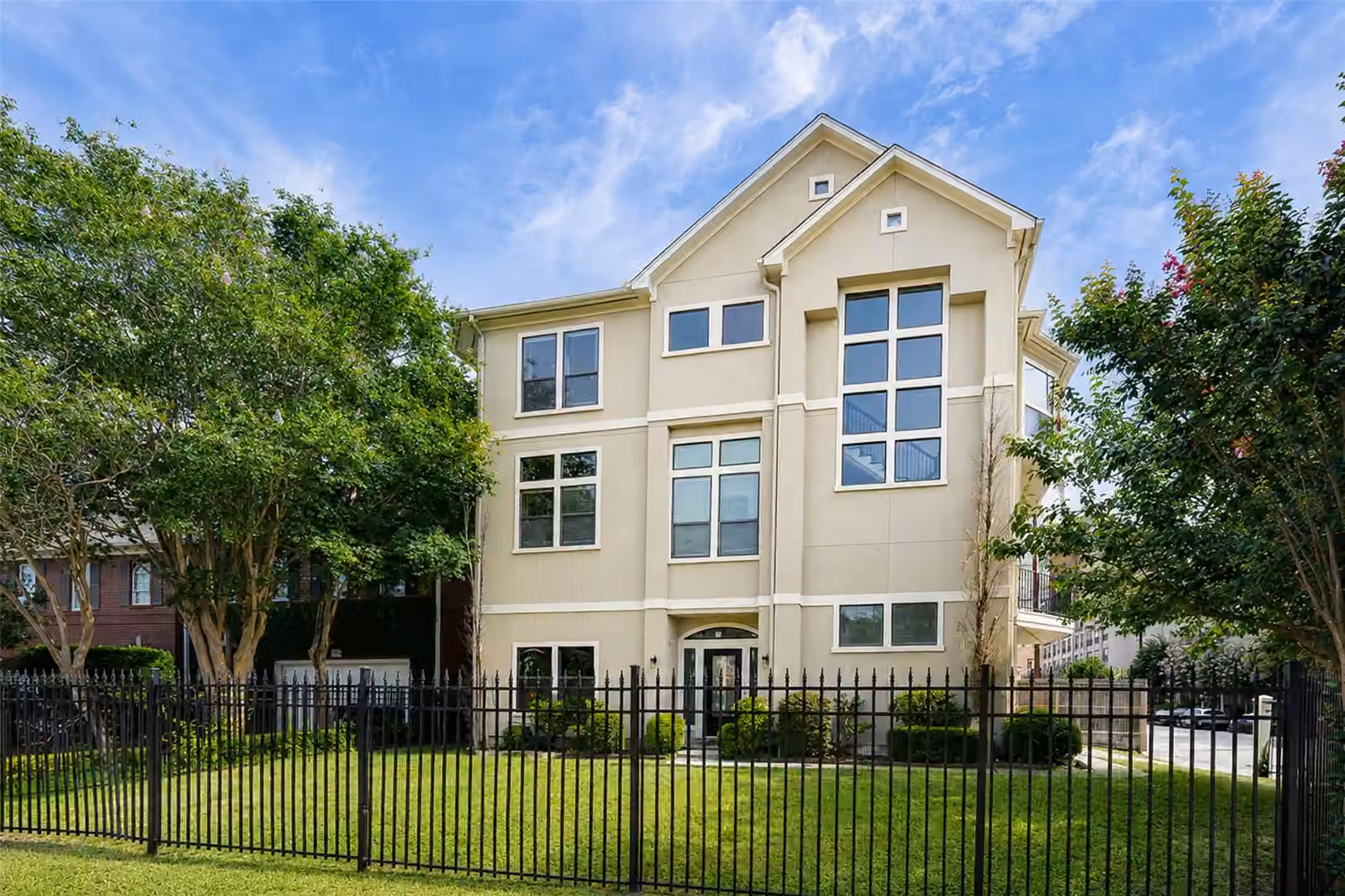 Photo of 3014 S Rice Avenue, Houston, TX