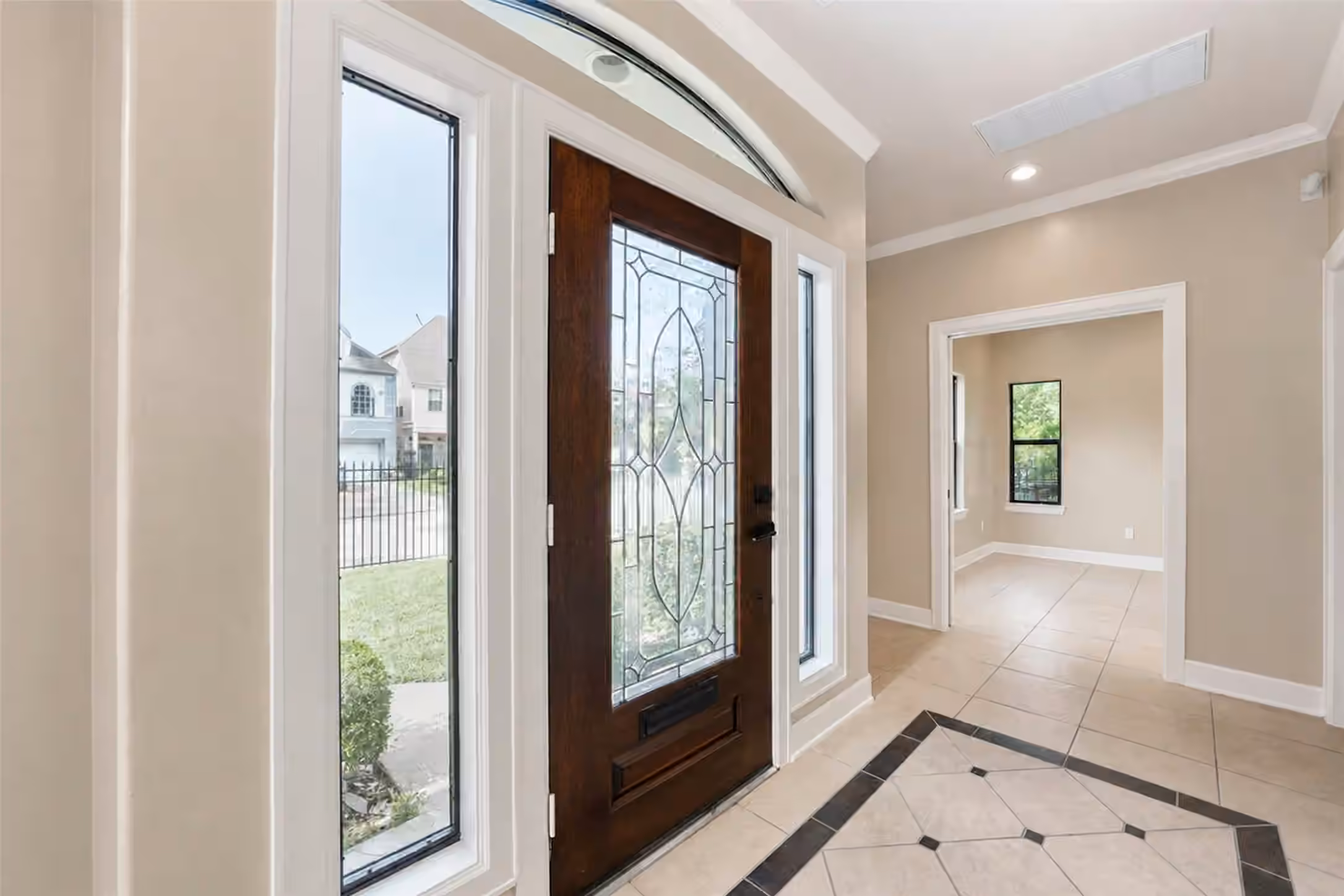 Photo 5 of 3014 S Rice Avenue, Houston, TX