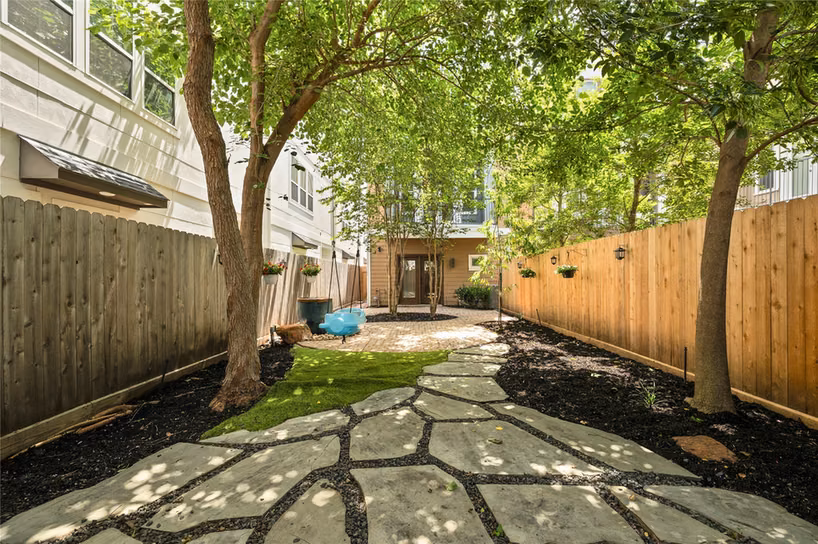 Photo 3 of 4510 Eli Street, Houston, TX