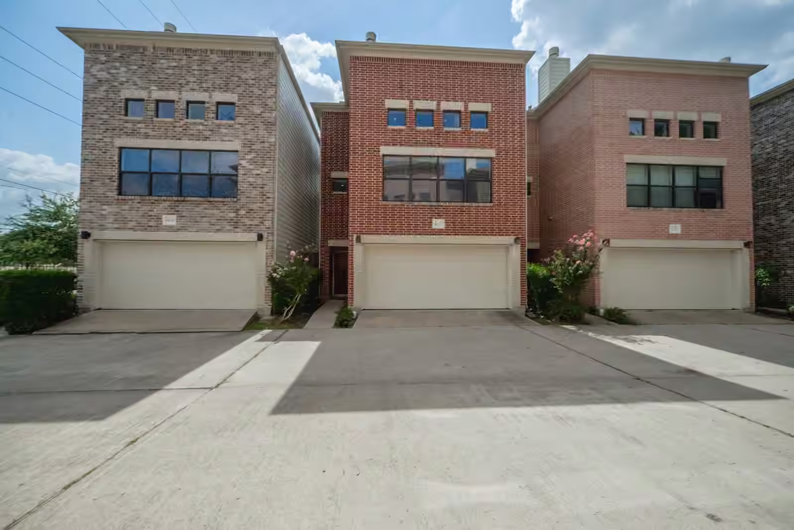 Photo of 8632 Meadowcroft Drive, Houston, TX