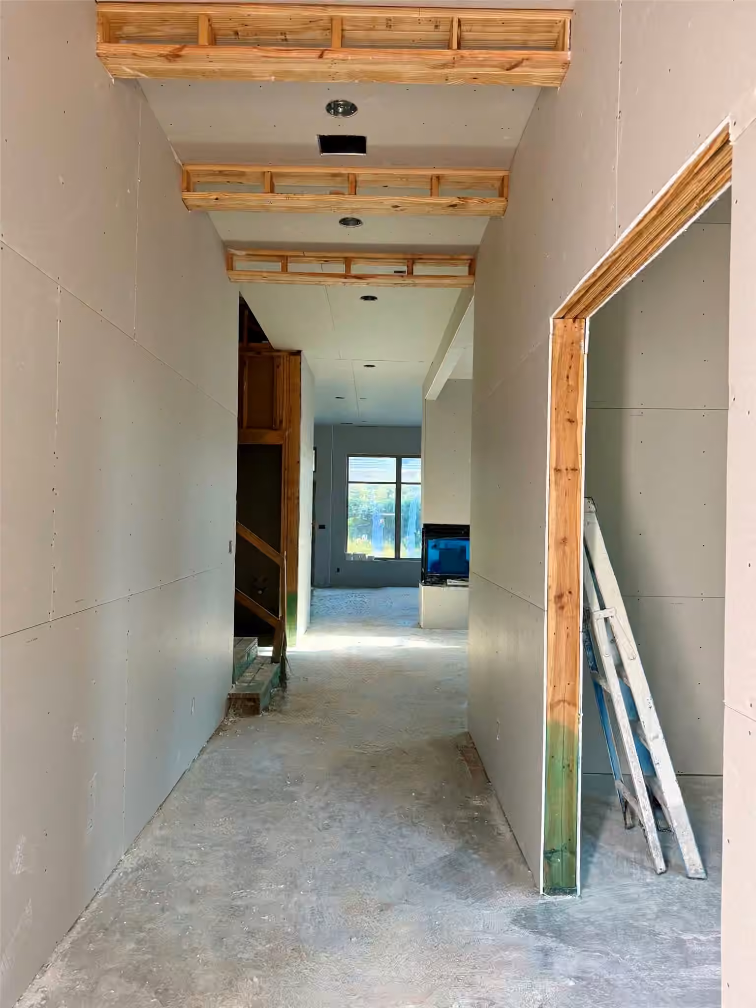 Photo 4 of 735 E 8TH 1/2 Street, Houston, TX