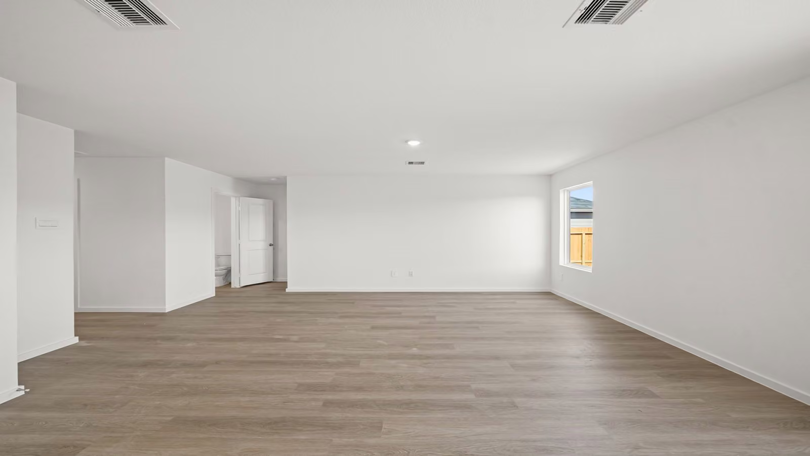 Photo 7 of 2914 Stratton Heights Lane, Sealy, TX