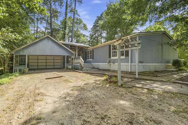 Photo of 13707 Brigadier Drive, Willis, TX 77318