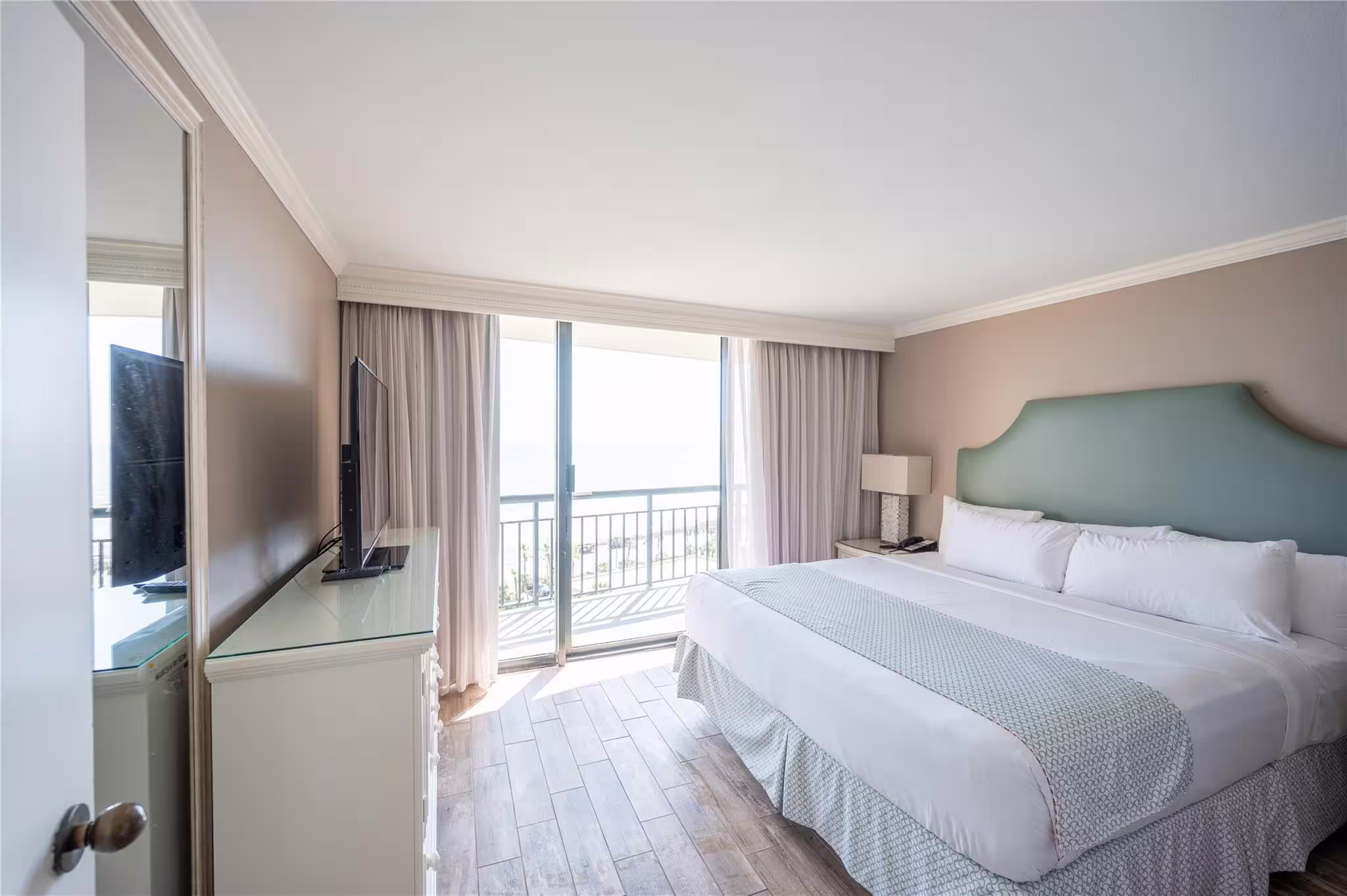 Photo 5 of 5220 Seawall Boulevard 1134D, Galveston, TX