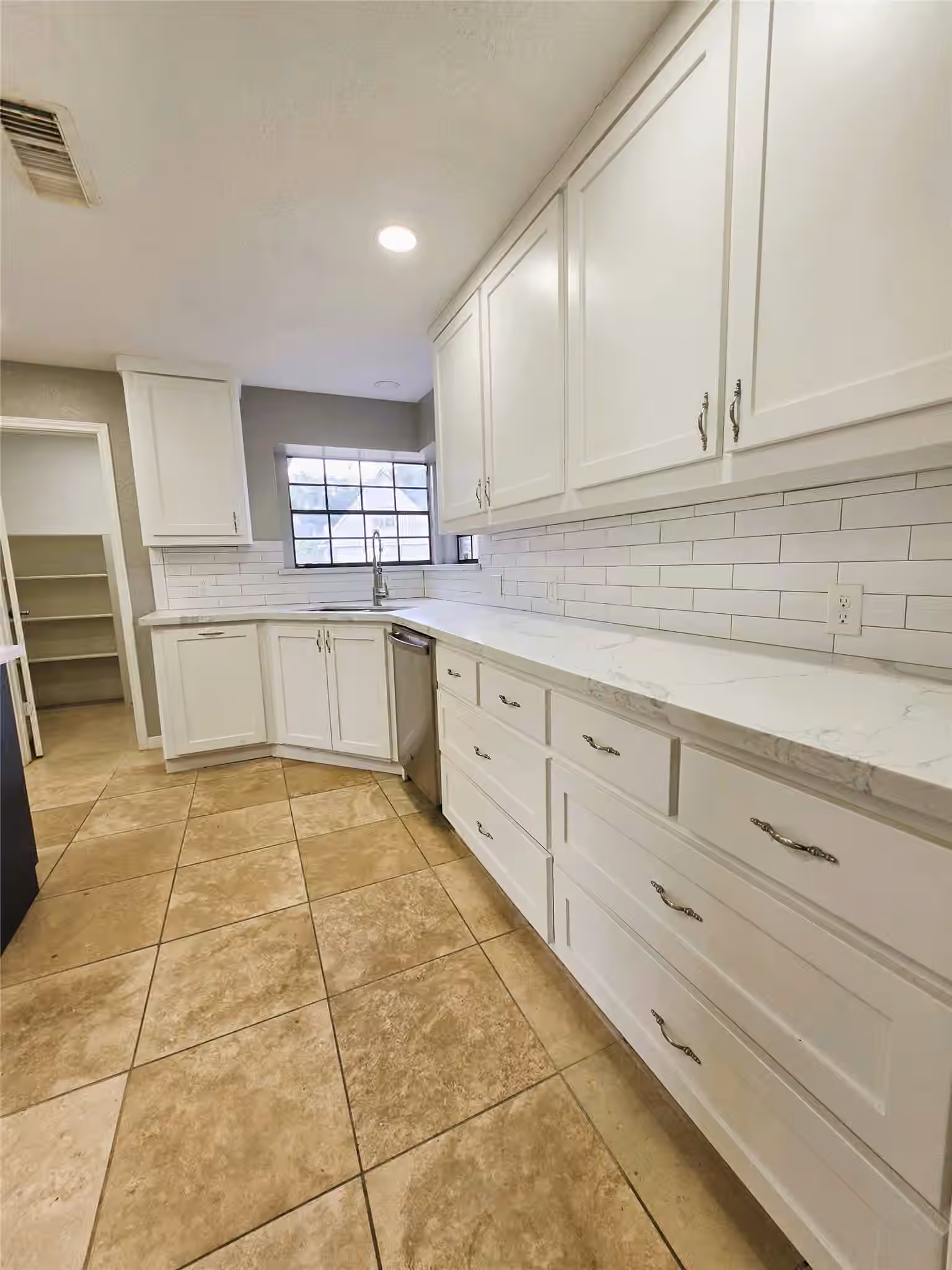 Photo 7 of 7244 Edgewater Drive, Willis, TX