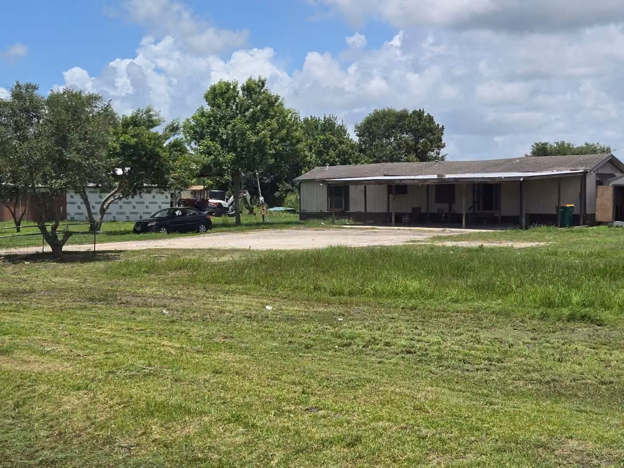 Photo 5 of 8235 County Road 128, Pearland, TX