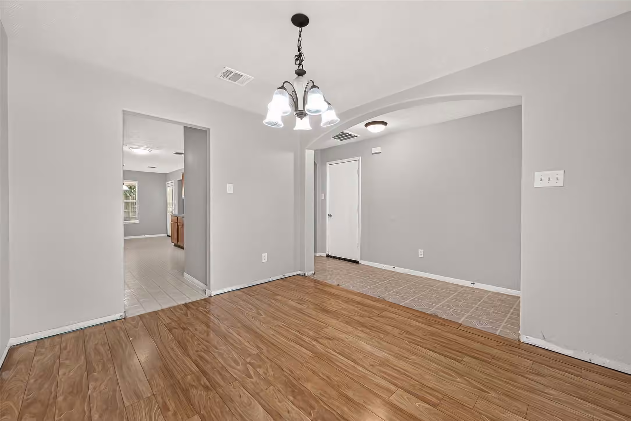 Photo 6 of 10031 Magnolia Way, Houston, TX