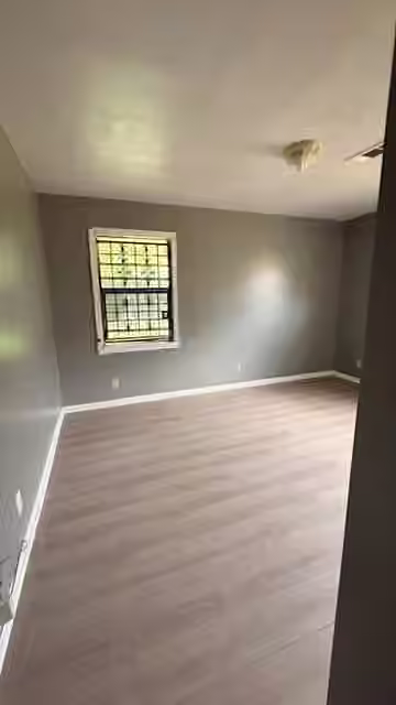 Photo 3 of 1823 Pleasantville Drive, Houston, TX