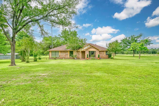 Photo 2 of 5350 Wiseman Road, Midway, TX